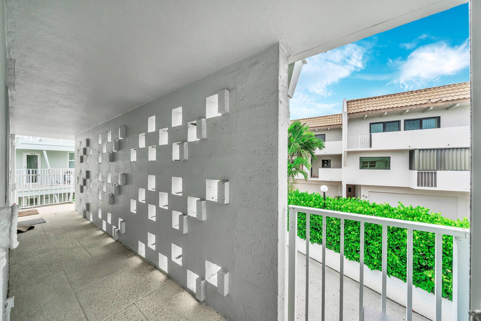 1221 Hillsboro Mile, #42b, Hillsboro Beach, FL 33062 18 Parking Exit (2)