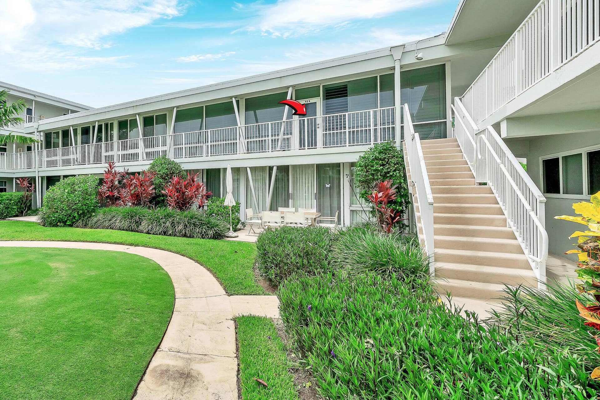 1221 Hillsboro Mile, #42b, Hillsboro Beach, FL 33062 2 Exterior Front (02)