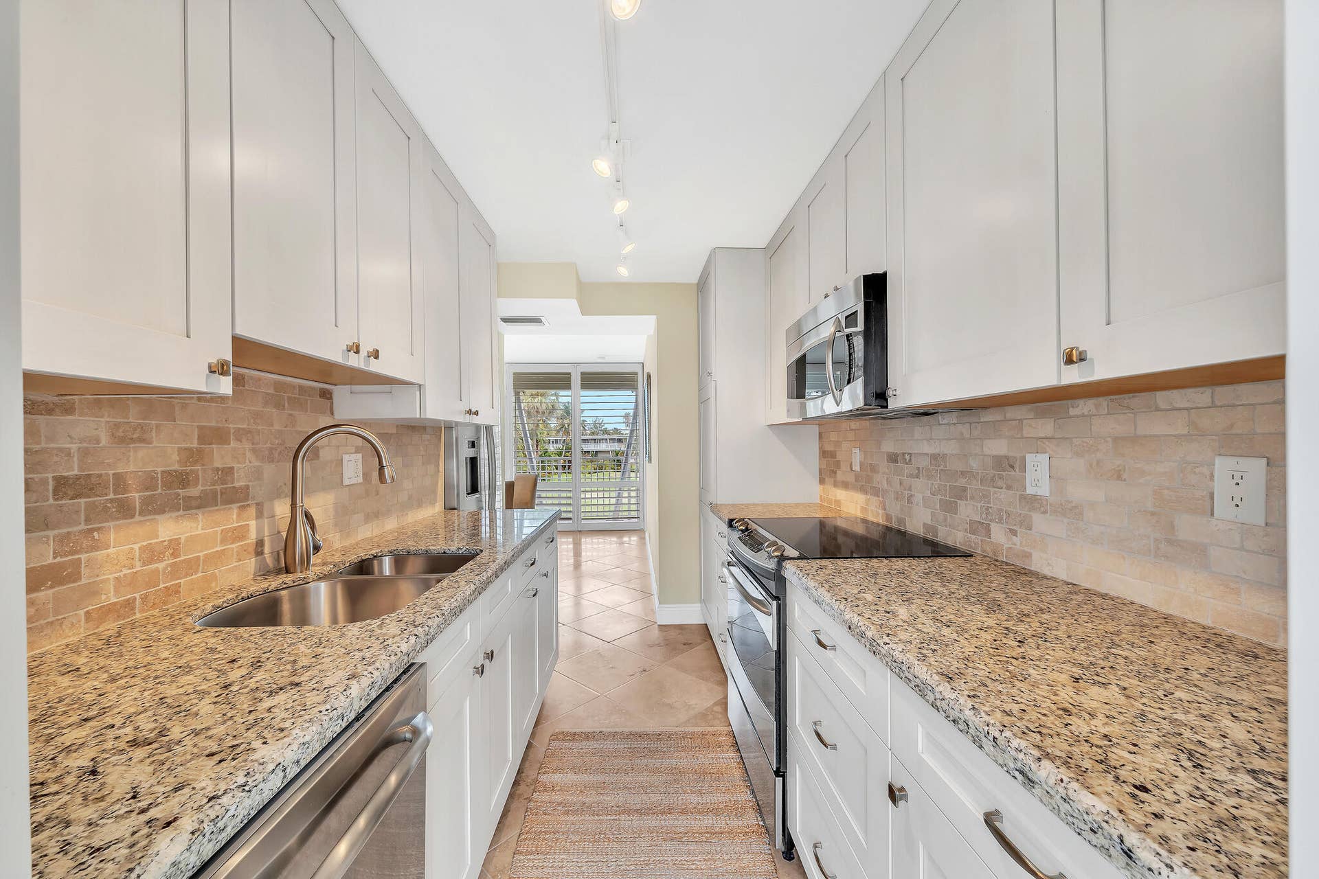1221 Hillsboro Mile, #42b, Hillsboro Beach, FL 33062 20 Kitchen (7)