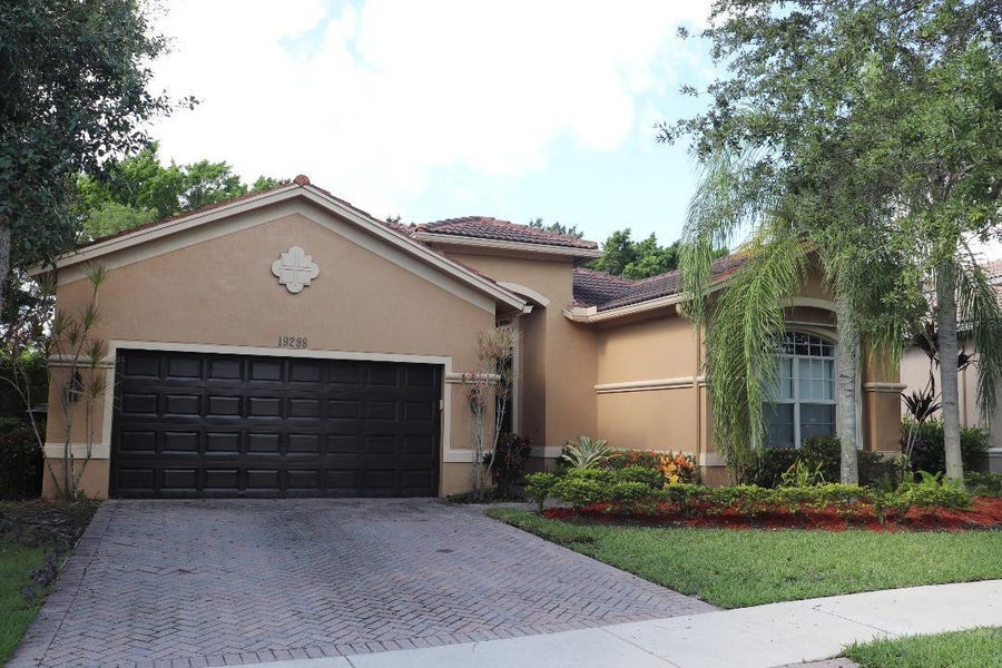 Property photo for 19298 Seneca Avenue, Weston, FL
