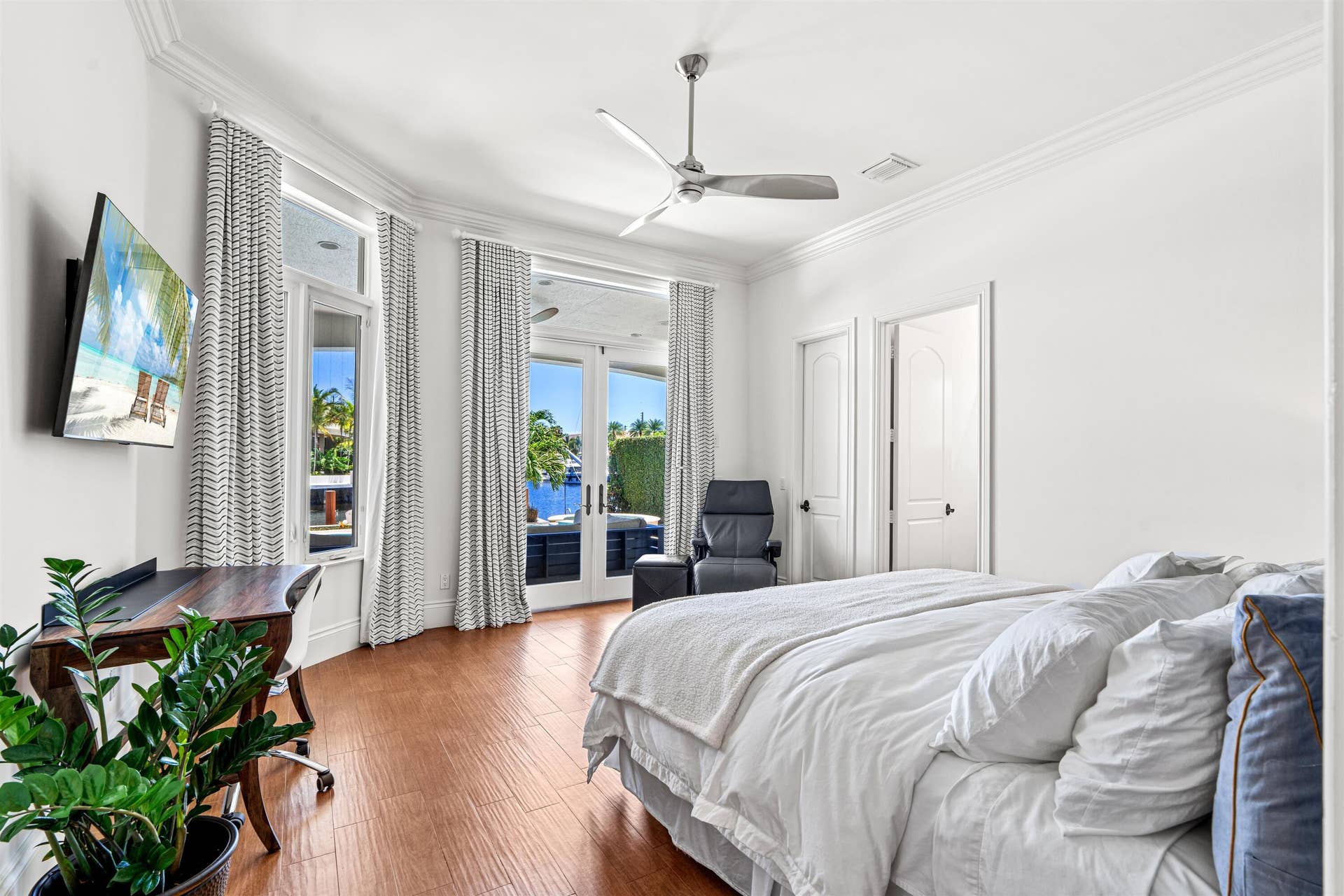 2320 NE 34th Court, Lighthouse Point, FL 33064 BEDROOM_1