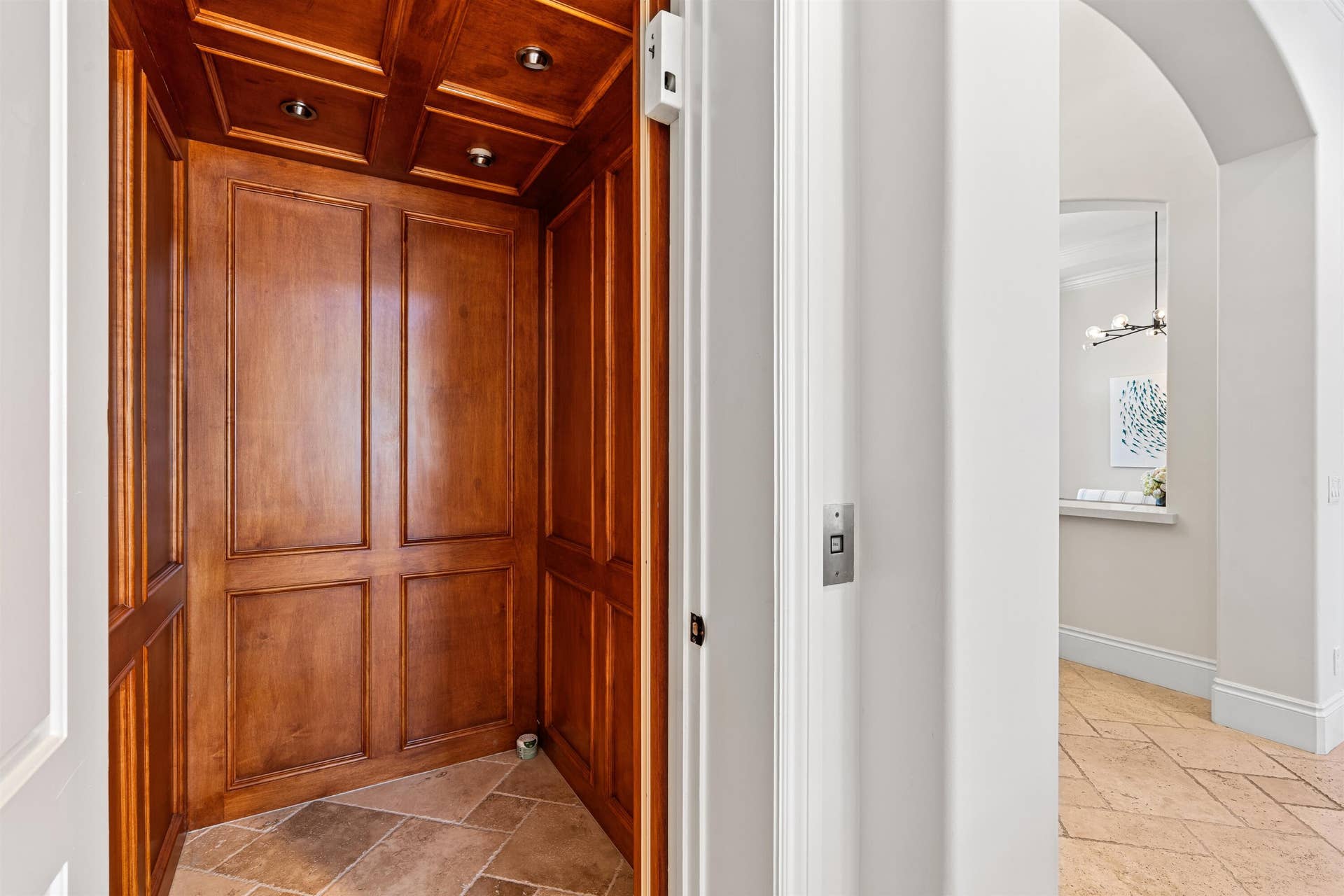 2320 NE 34th Court, Lighthouse Point, FL 33064 ELEVATOR_ANGLE