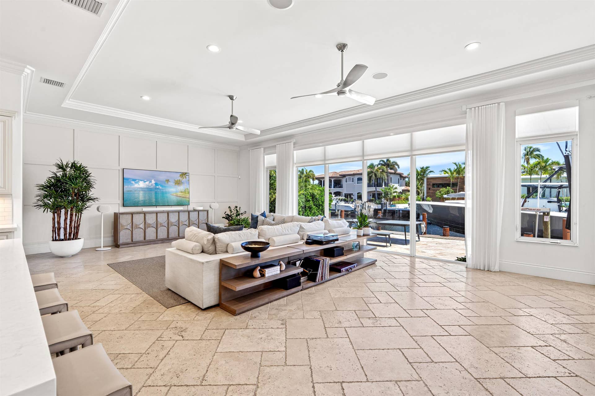 2320 NE 34th Court, Lighthouse Point, FL 33064 FAMILY_ROOM_ANGLE
