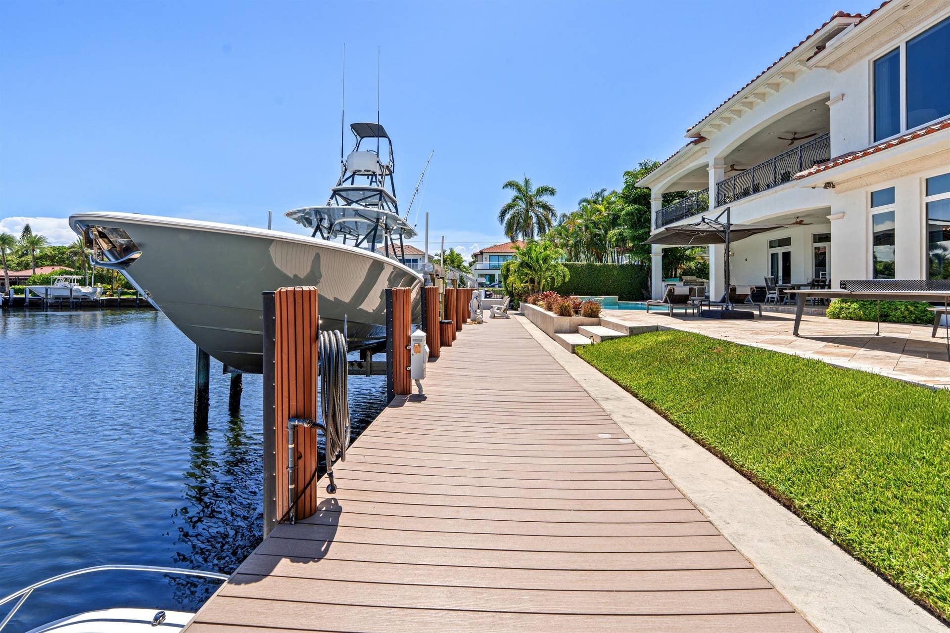 2320 NE 34th Court, Lighthouse Point, FL 33064 DOCK_STRAIGHT