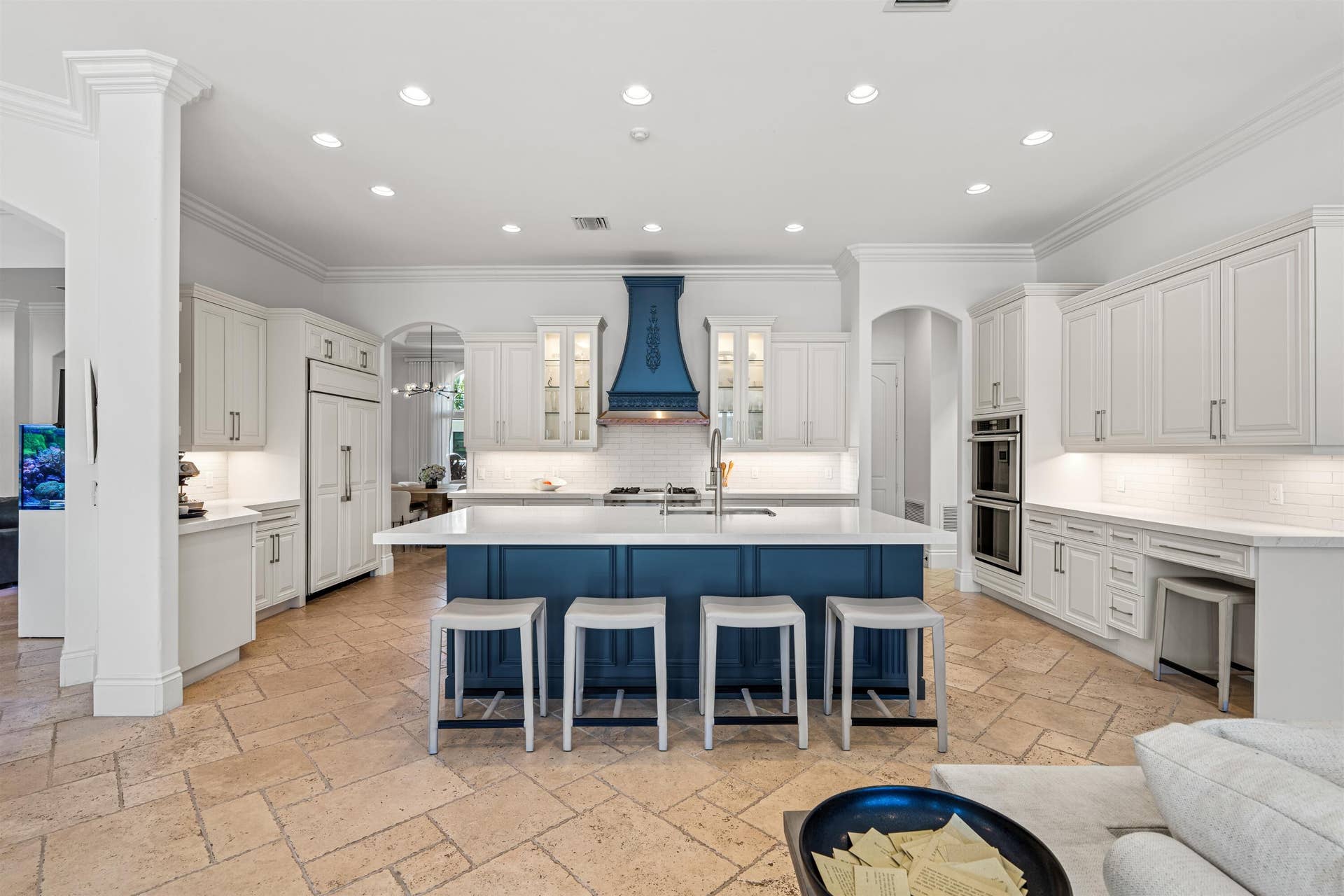 2320 NE 34th Court, Lighthouse Point, FL 33064 KITCHEN_STRAIGHT