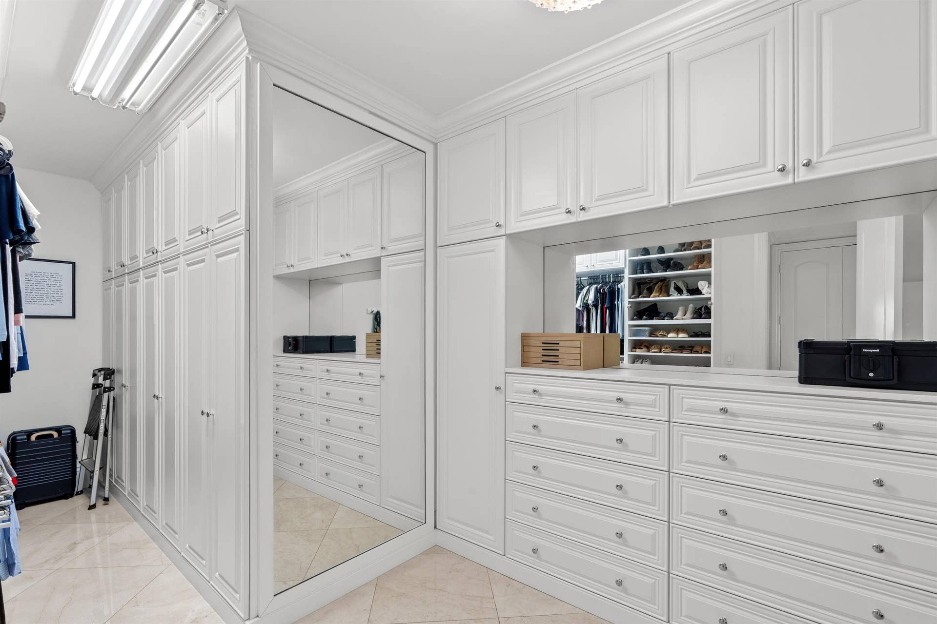 2320 NE 34th Court, Lighthouse Point, FL 33064 PRIMARY_CLOSET_2