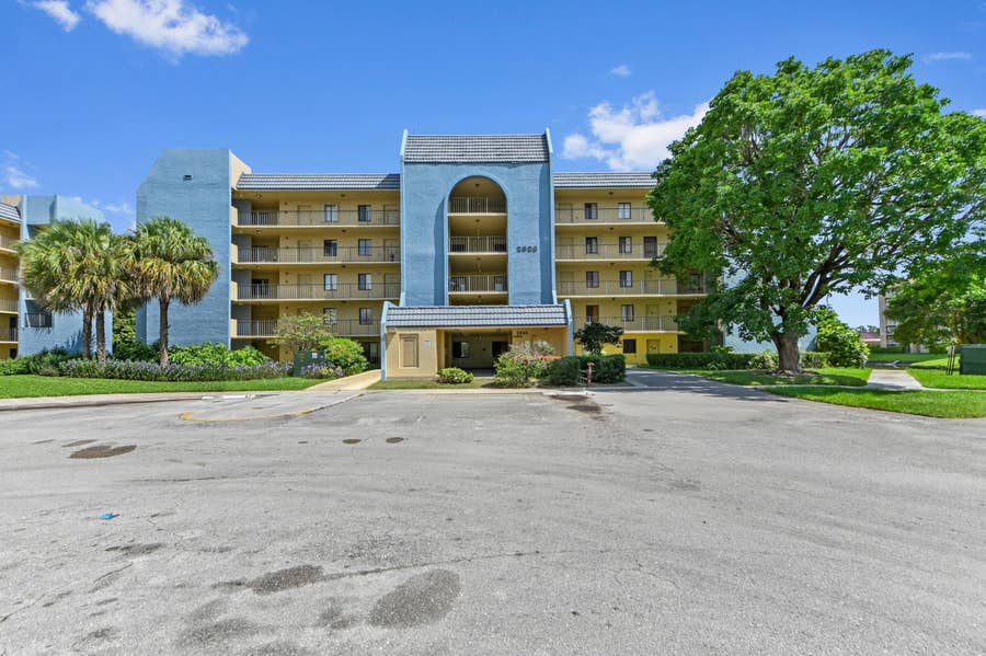 Property photo for 2828 Tennis Club Drive, #202, West Palm Beach, FL