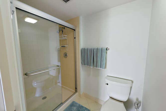 2601 Marina Isle Way Apt 303-small-016-0