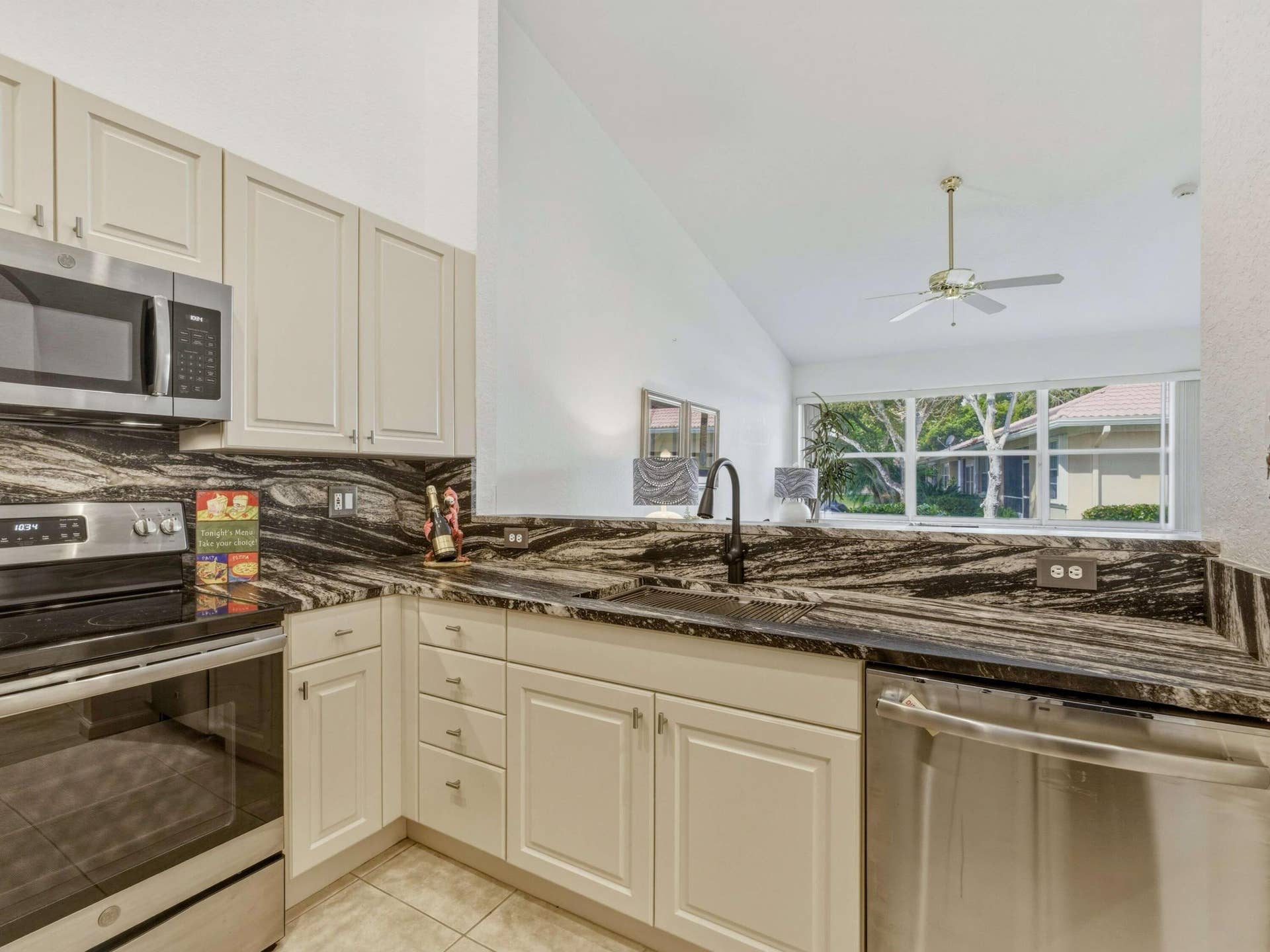 308 Coral Trace Court, Delray Beach, FL 33445 Kitchen