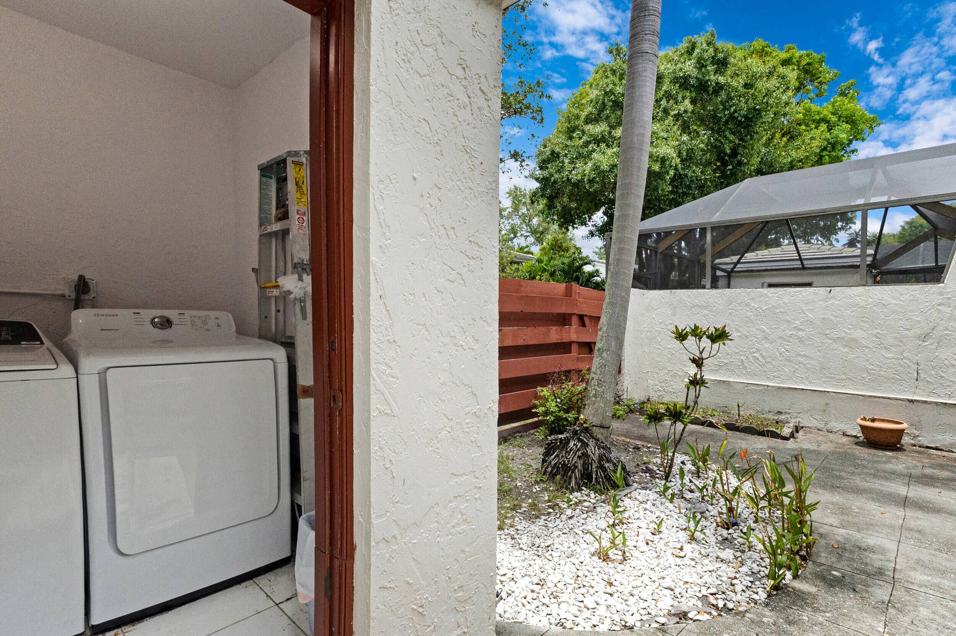 3015 Oaktree Lane, #Unit 277, Hollywood, FL 33021 accutour_01 3015-oaktree-ln -047