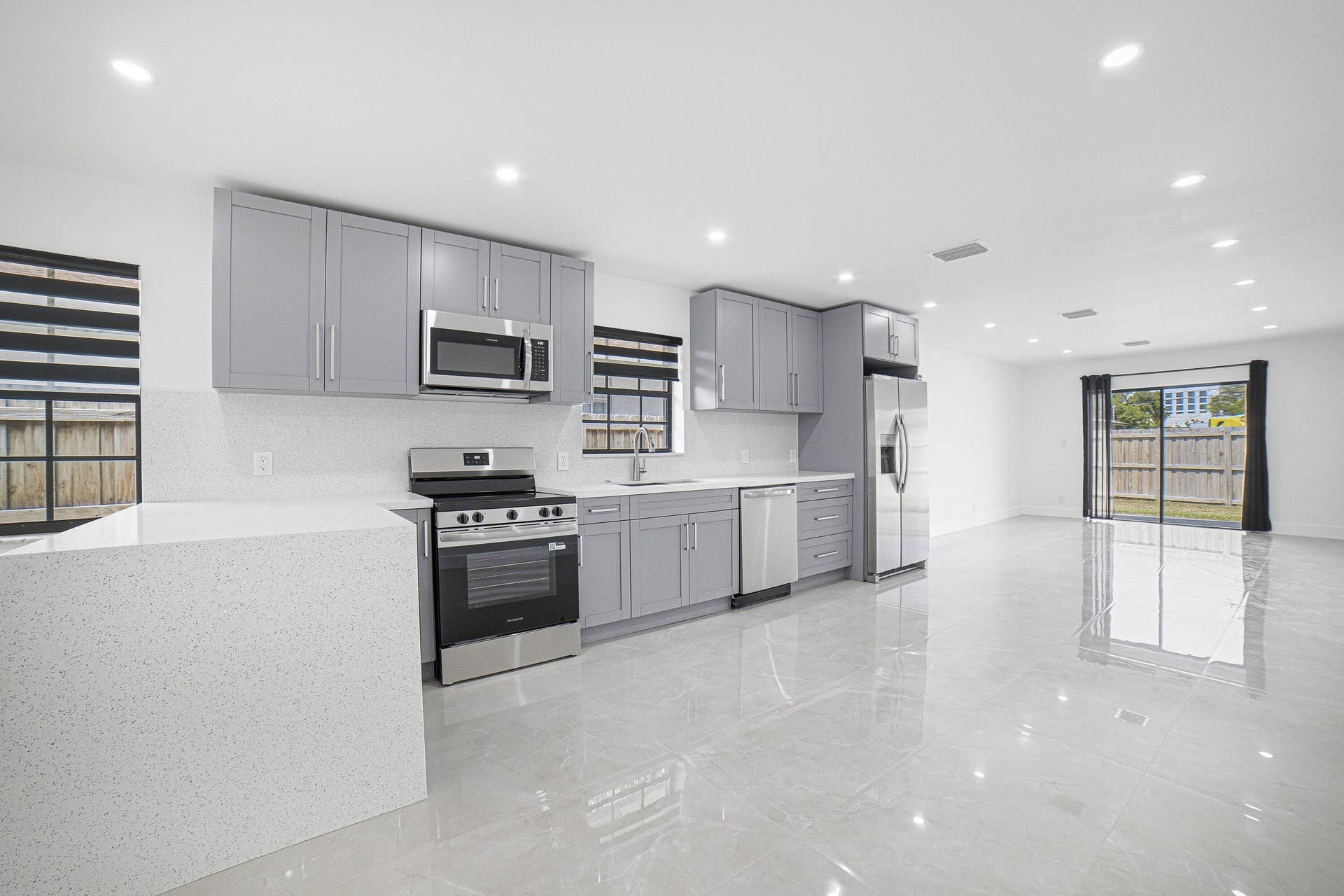110 NW 6th Avenue, Dania Beach, FL 33004 KItchen