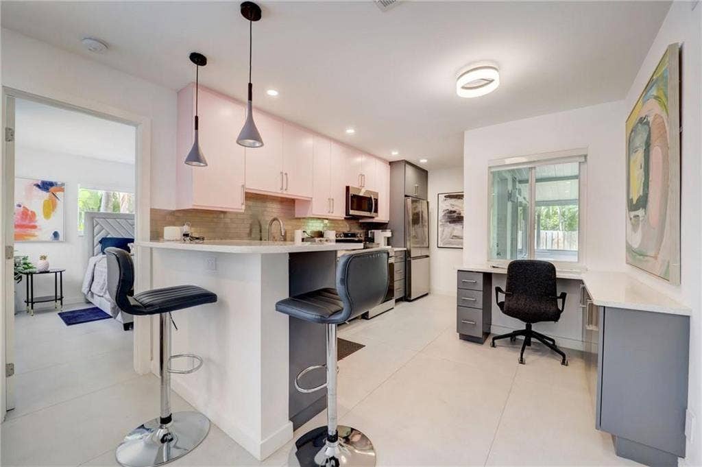 50 NE 30th Court, #1-2, Wilton Manors, FL 33334 GetMedia (17)