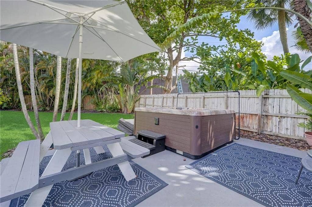 50 NE 30th Court, #1-2, Wilton Manors, FL 33334 GetMedia (49)