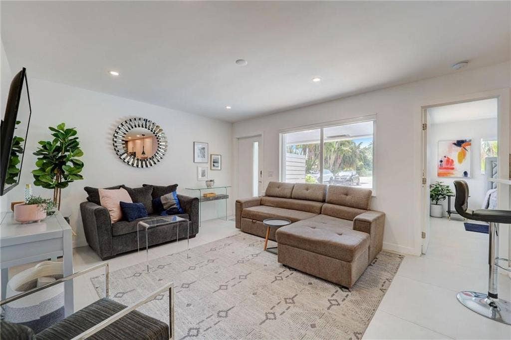 50 NE 30th Court, #1-2, Wilton Manors, FL 33334 GetMedia (16)