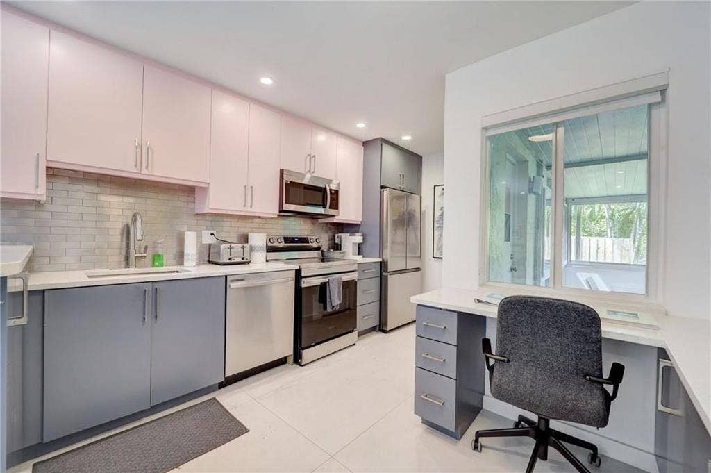 50 NE 30th Court, #1-2, Wilton Manors, FL 33334 GetMedia (37)