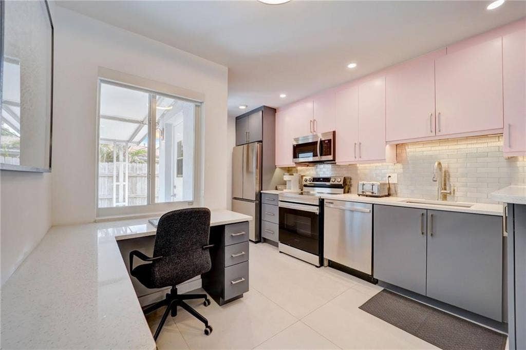 50 NE 30th Court, #1-2, Wilton Manors, FL 33334 GetMedia (18)