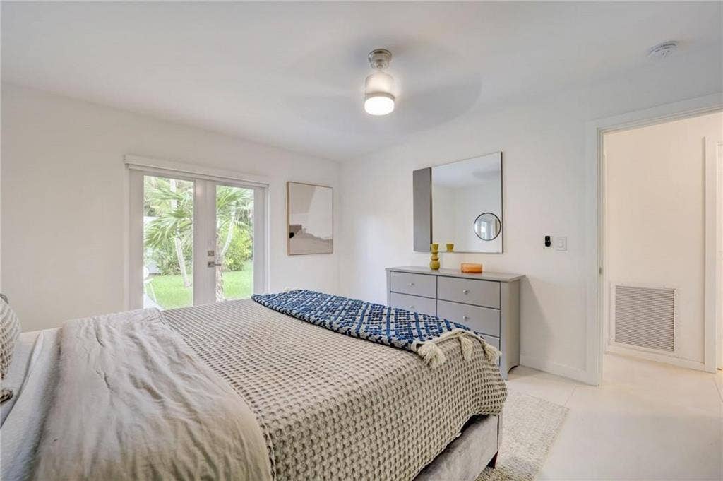 50 NE 30th Court, #1-2, Wilton Manors, FL 33334 GetMedia (29)