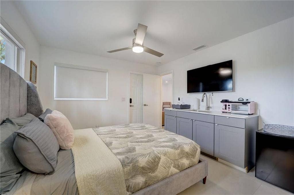 50 NE 30th Court, #1-2, Wilton Manors, FL 33334 GetMedia (33)