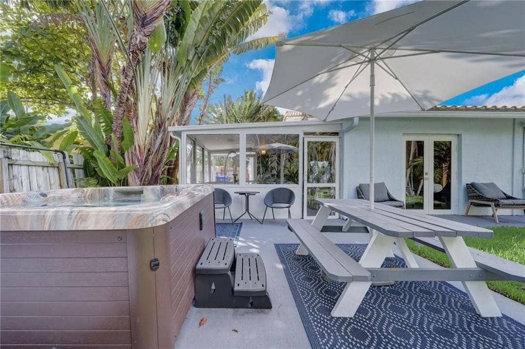 50 NE 30th Court, #1-2, Wilton Manors, FL 33334 GetMedia (8)