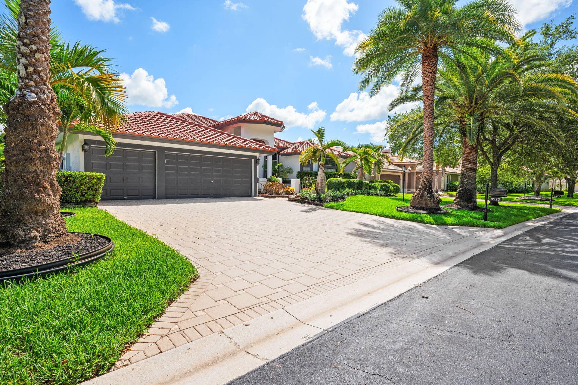 9923 NW 64th Court, Parkland, FL 33076 5-web-or-mls-9923-nw-64th-ct