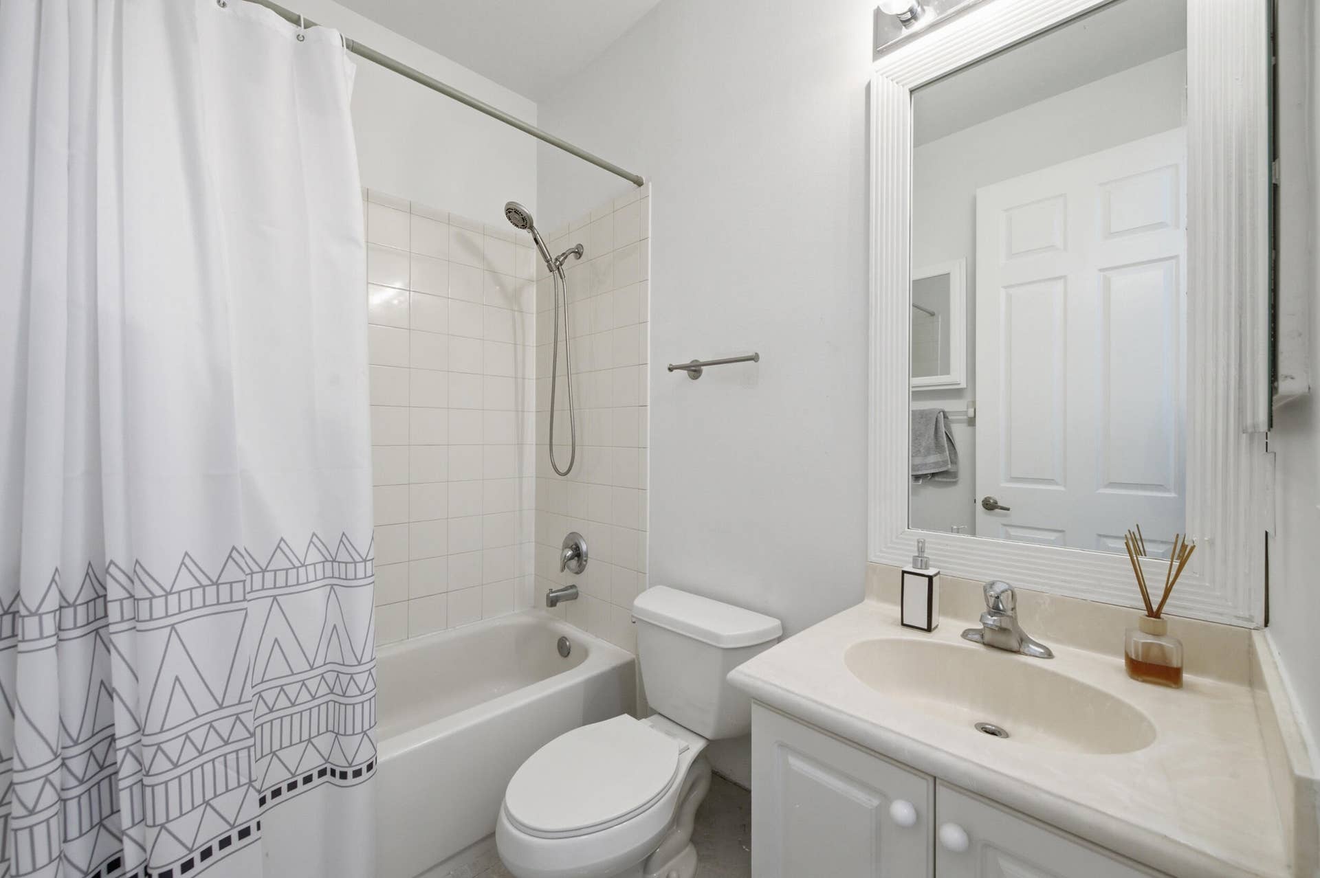 732 Belle Grove Lane, West Palm Beach, FL 33411 Bathroom