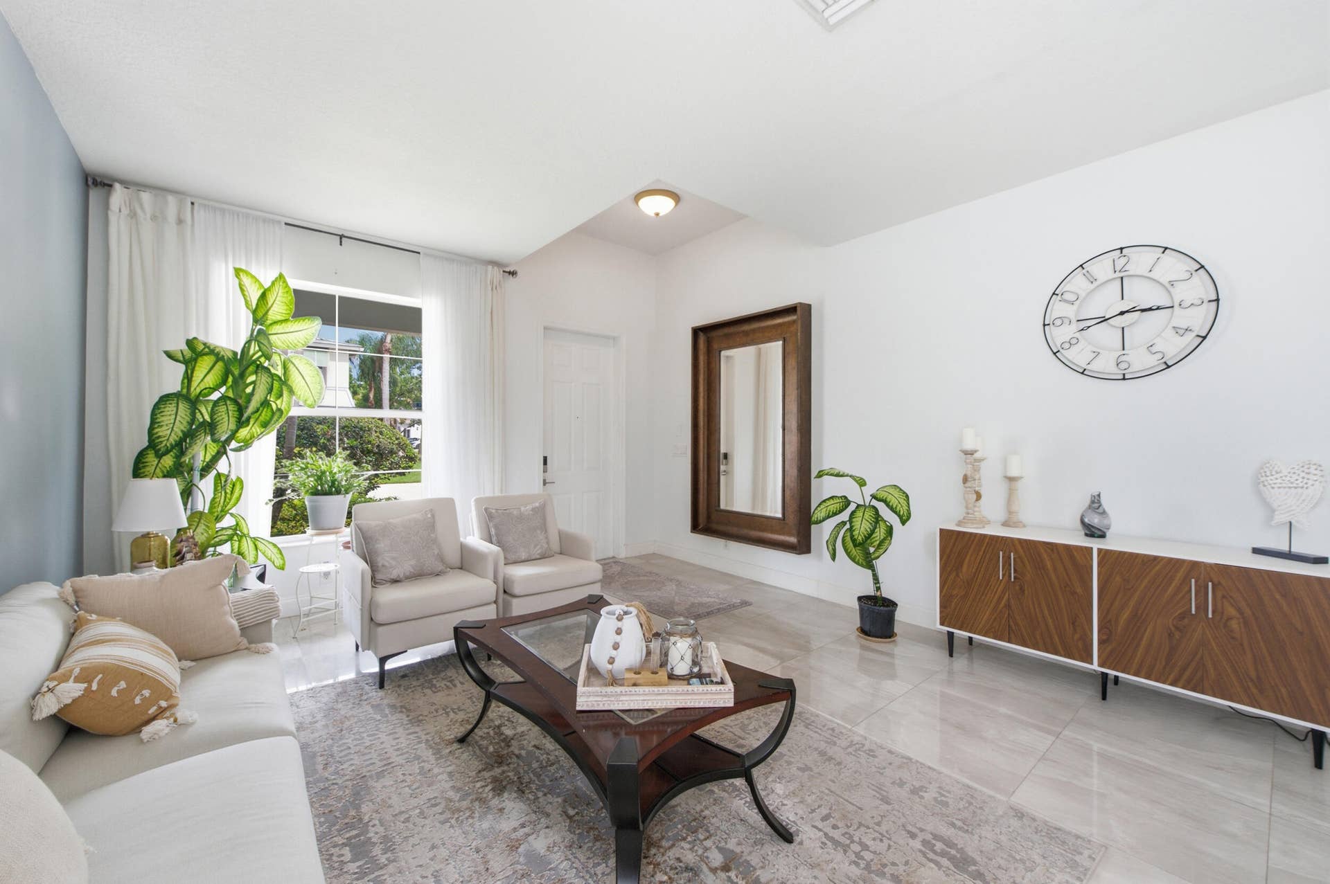 732 Belle Grove Lane, West Palm Beach, FL 33411 Living room