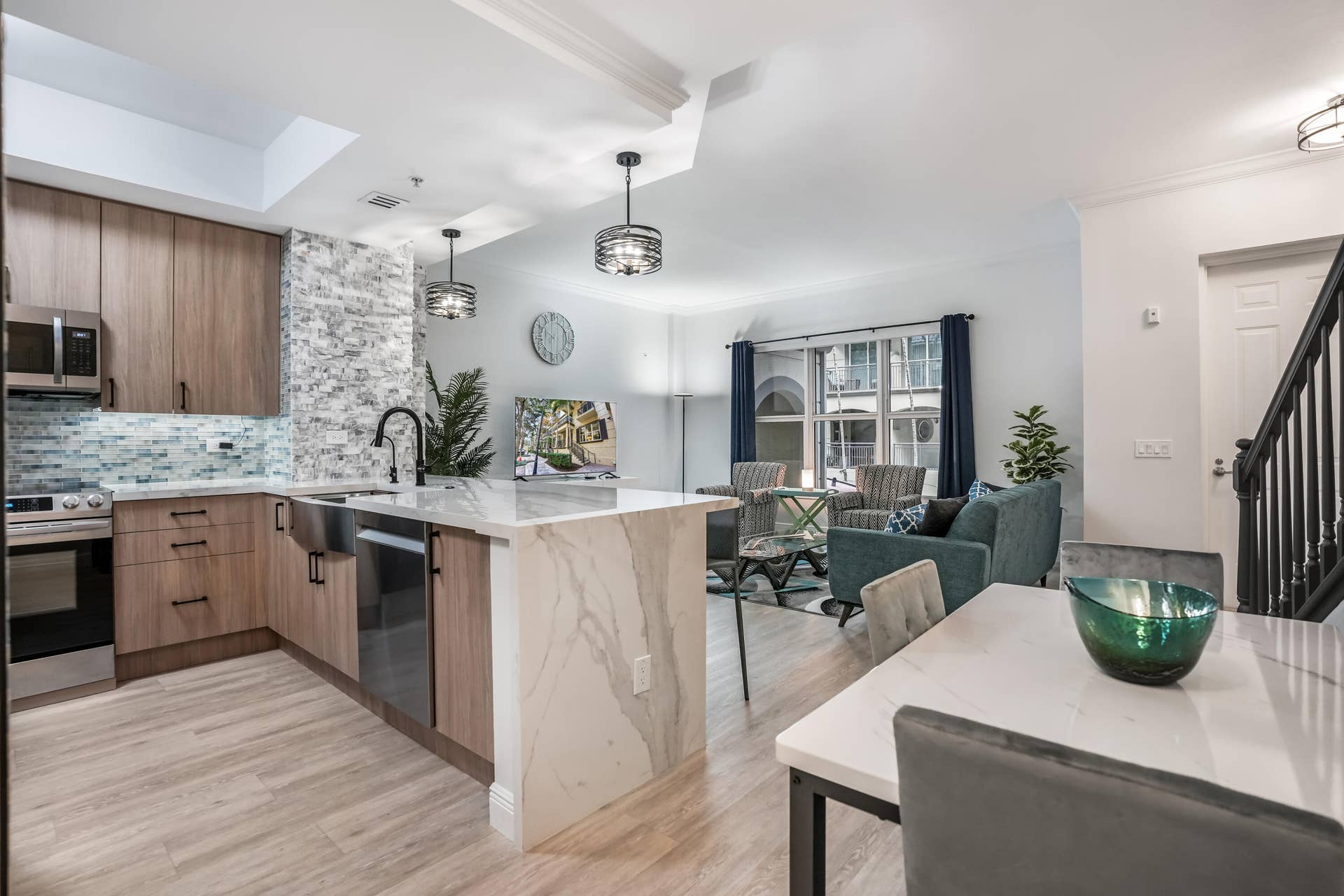 2609 NE 14th Avenue, #114, Wilton Manors, FL 33334 Open concept