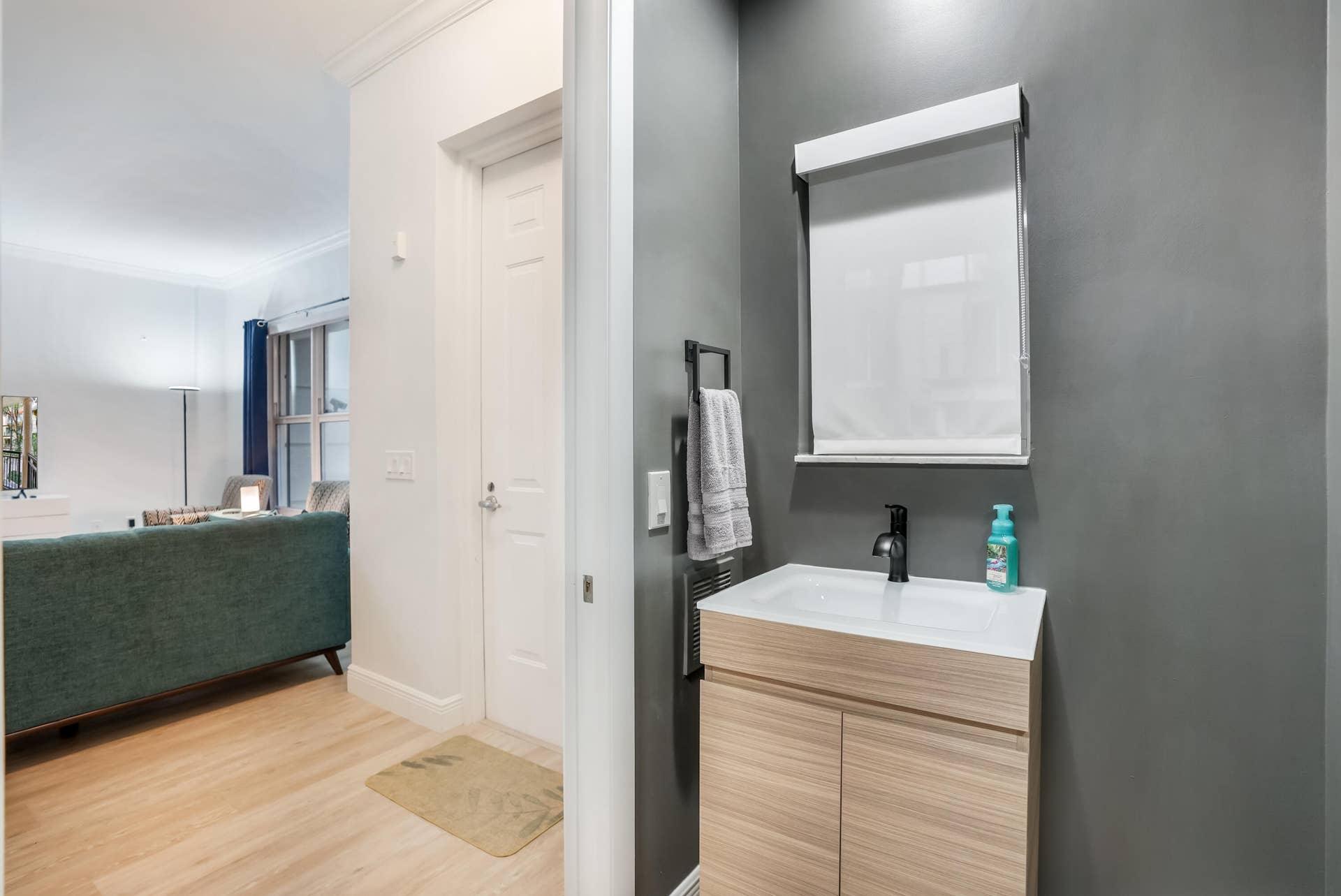2609 NE 14th Avenue, #114, Wilton Manors, FL 33334 Downstairs half bath