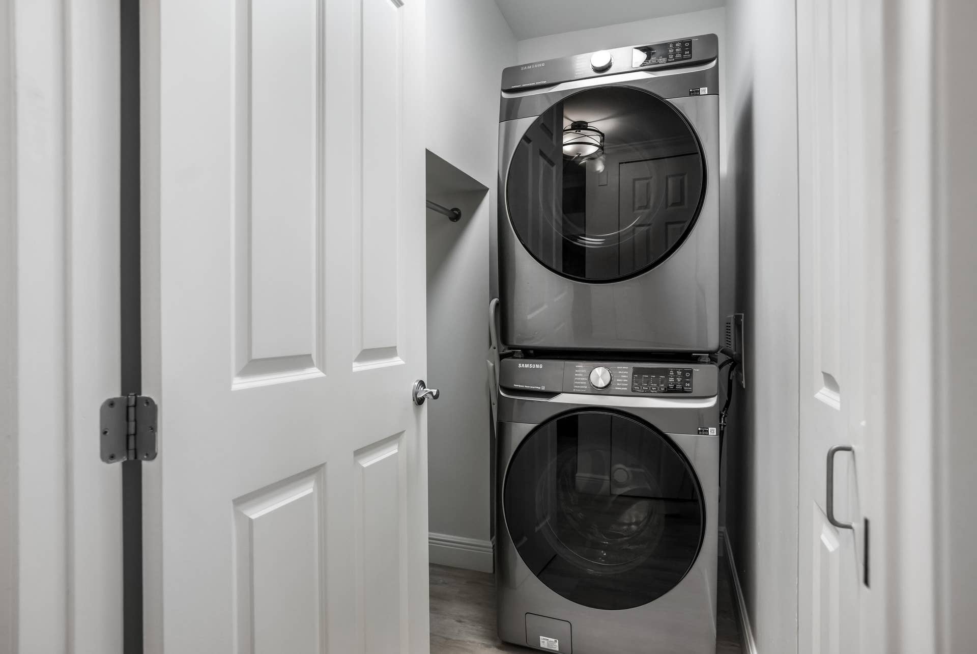 2609 NE 14th Avenue, #114, Wilton Manors, FL 33334 Laundry room