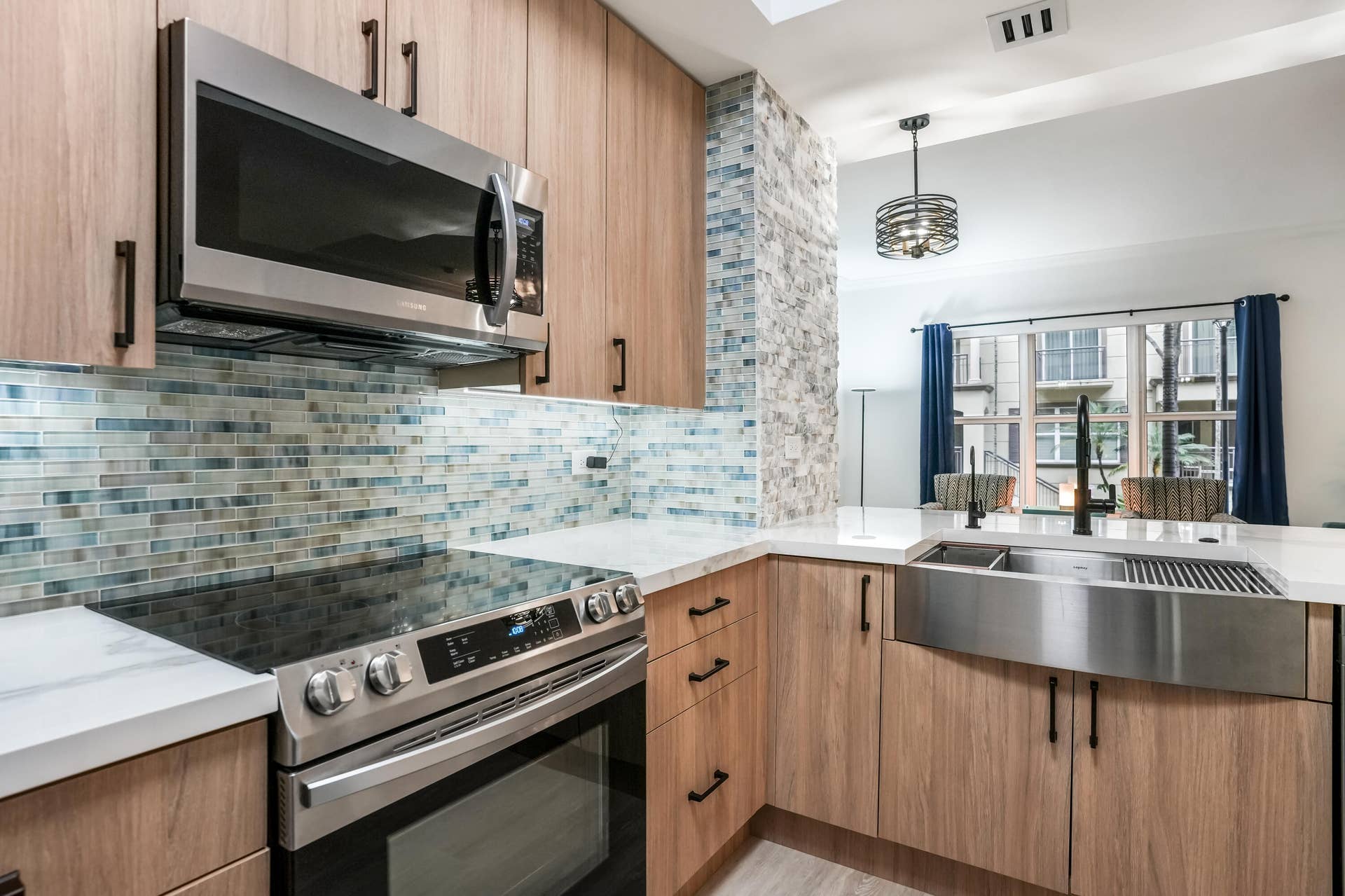 2609 NE 14th Avenue, #114, Wilton Manors, FL 33334 Kitchen