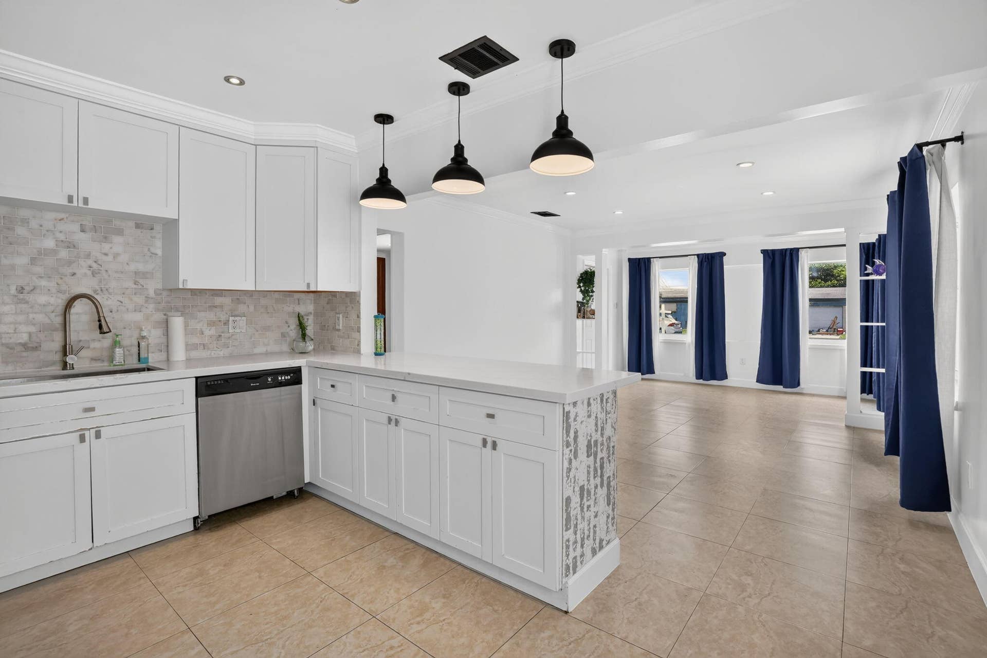 2427 Harding Street, Hollywood, FL 33020 13-web-or-mls-_A7A1456