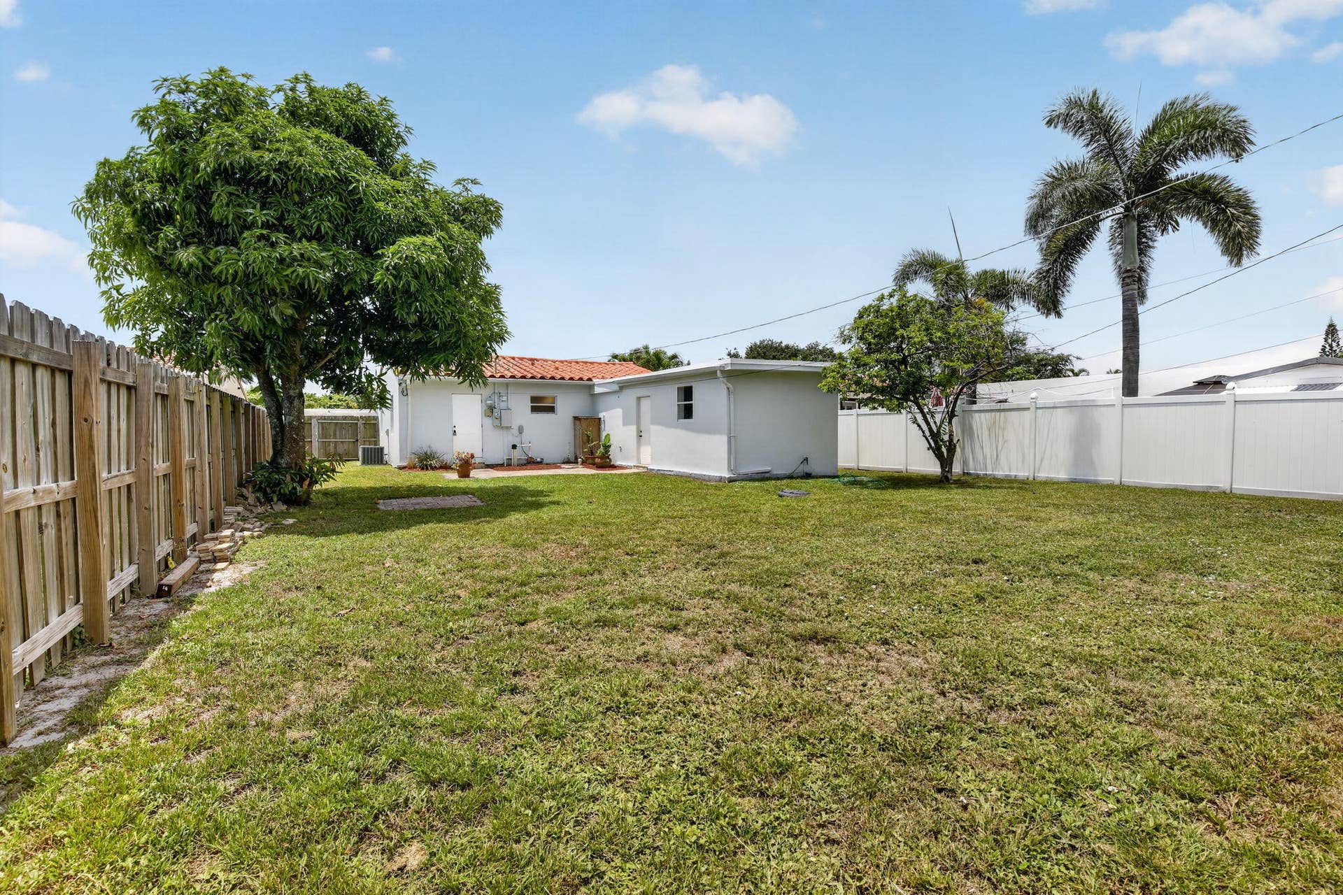 2427 Harding Street, Hollywood, FL 33020 33-web-or-mls-_A7A1306