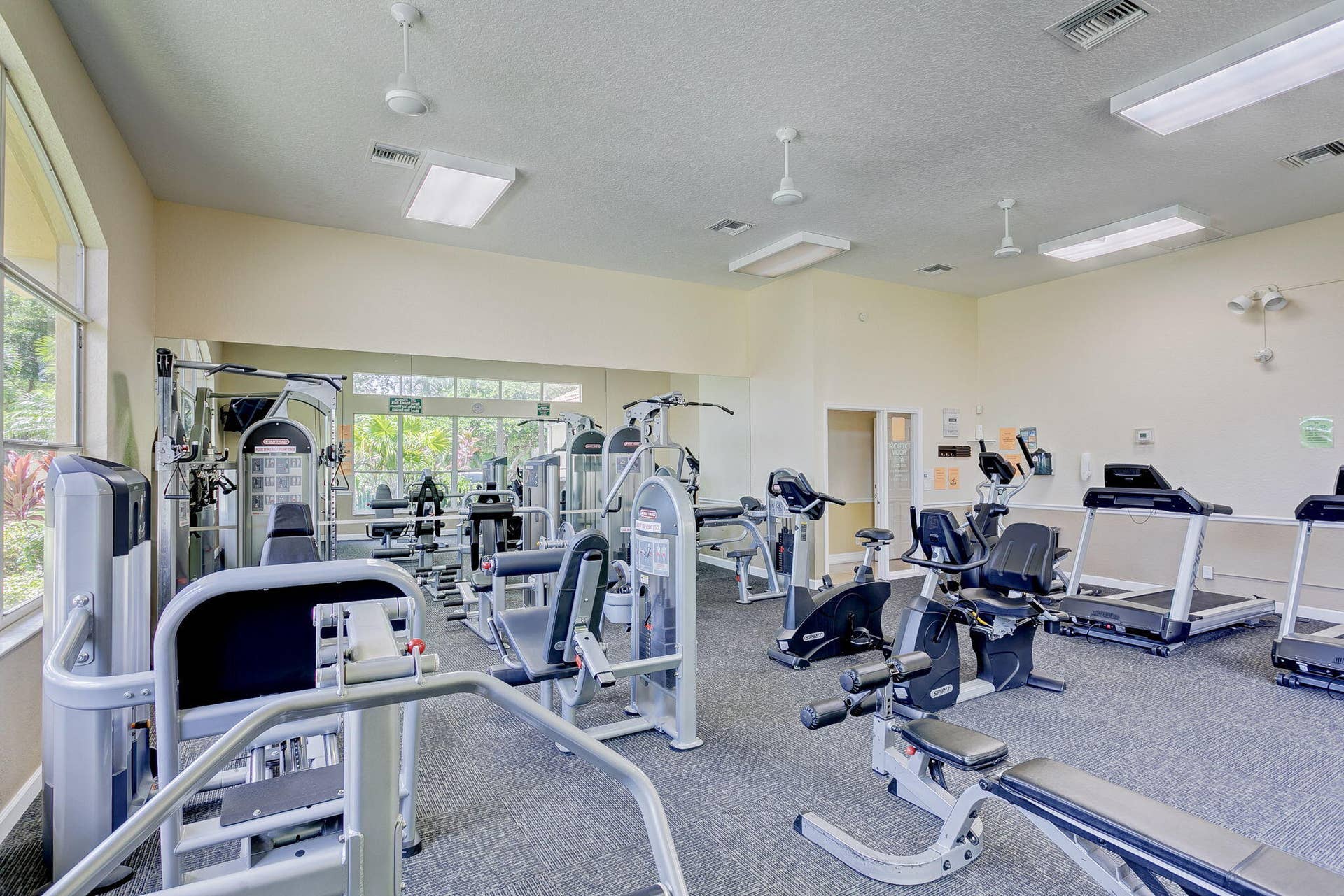 8021 Via Hacienda, Riviera Beach, FL 33418 102-web-or-mls-62-print-92_320a6018