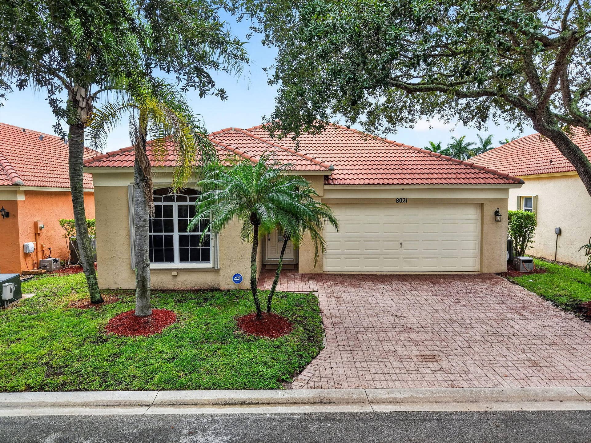 8021 Via Hacienda, Riviera Beach, FL 33418 55-web-or-mls-DJI_20260702130735_0835_D