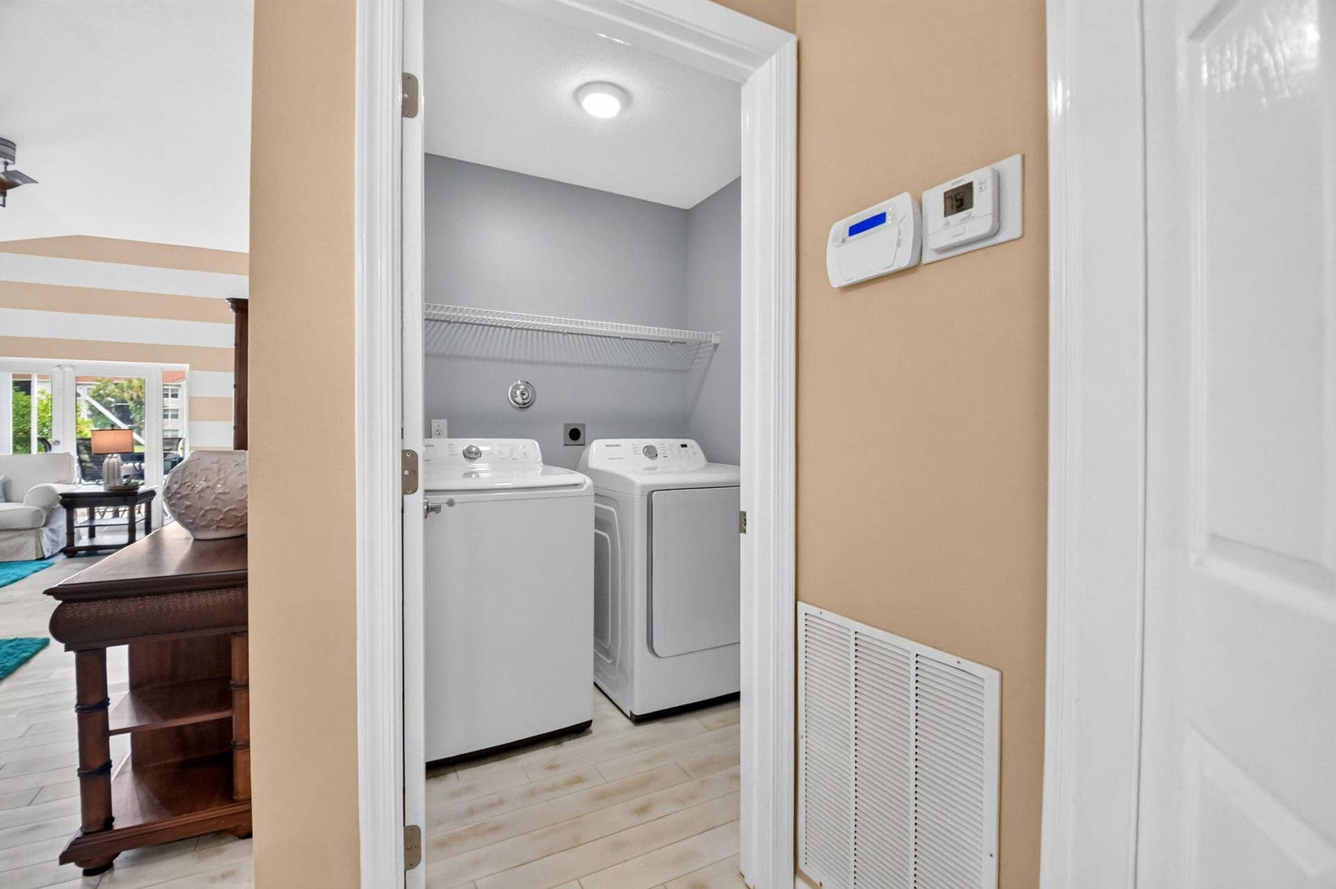 8021 Via Hacienda, Riviera Beach, FL 33418 interior laundry room