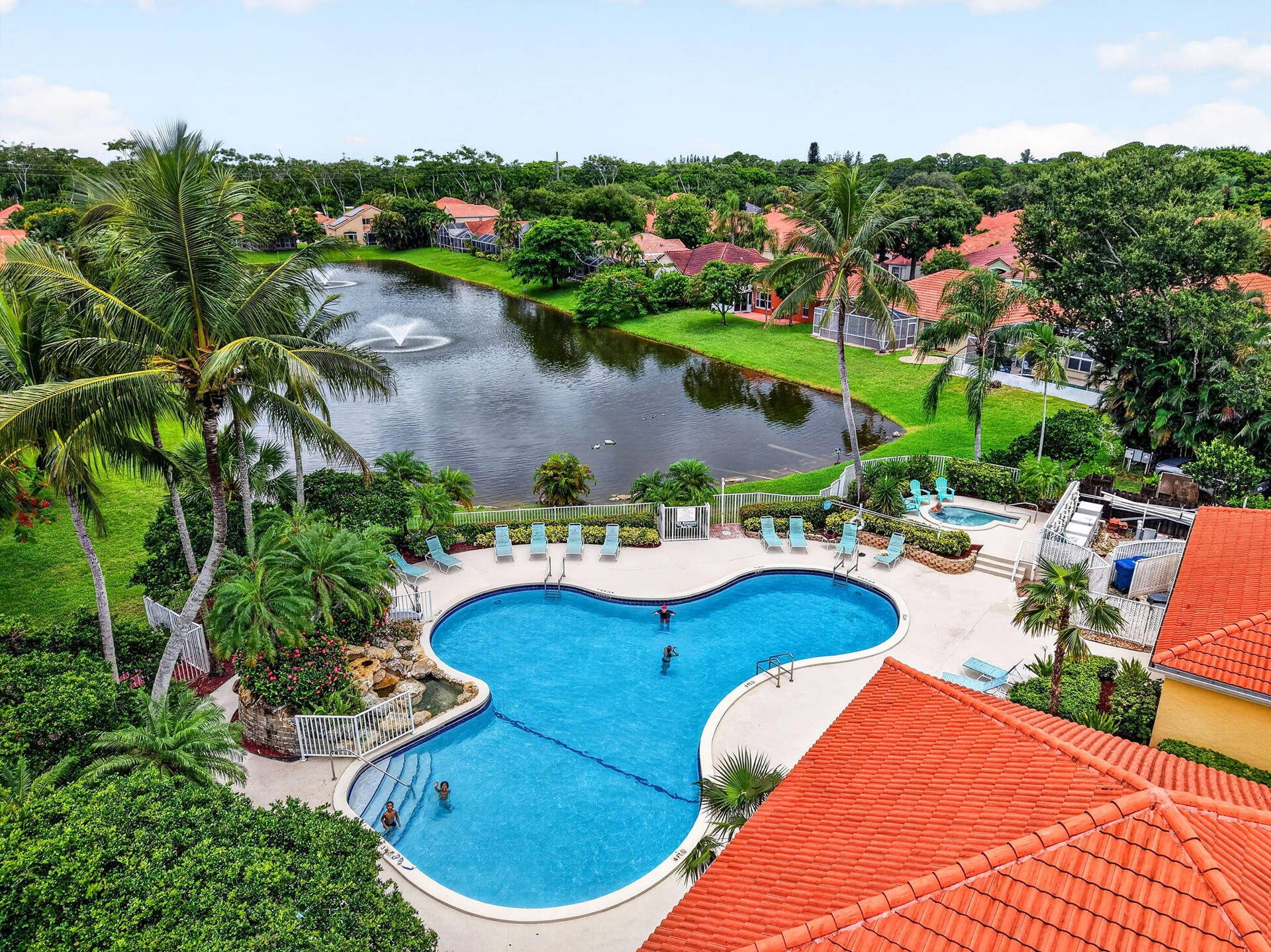 8021 Via Hacienda, Riviera Beach, FL 33418 Main Pool