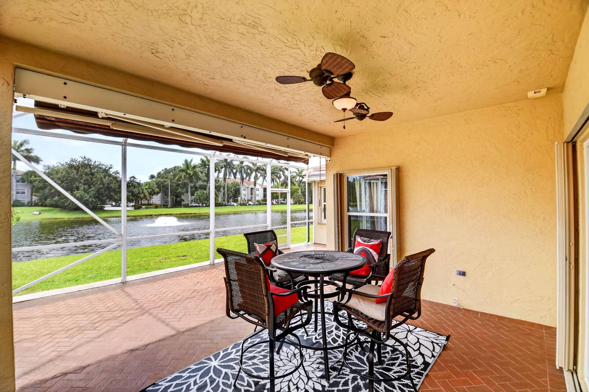 8021 Via Hacienda, Riviera Beach, FL 33418 44-web-or-mls-DSC_2789