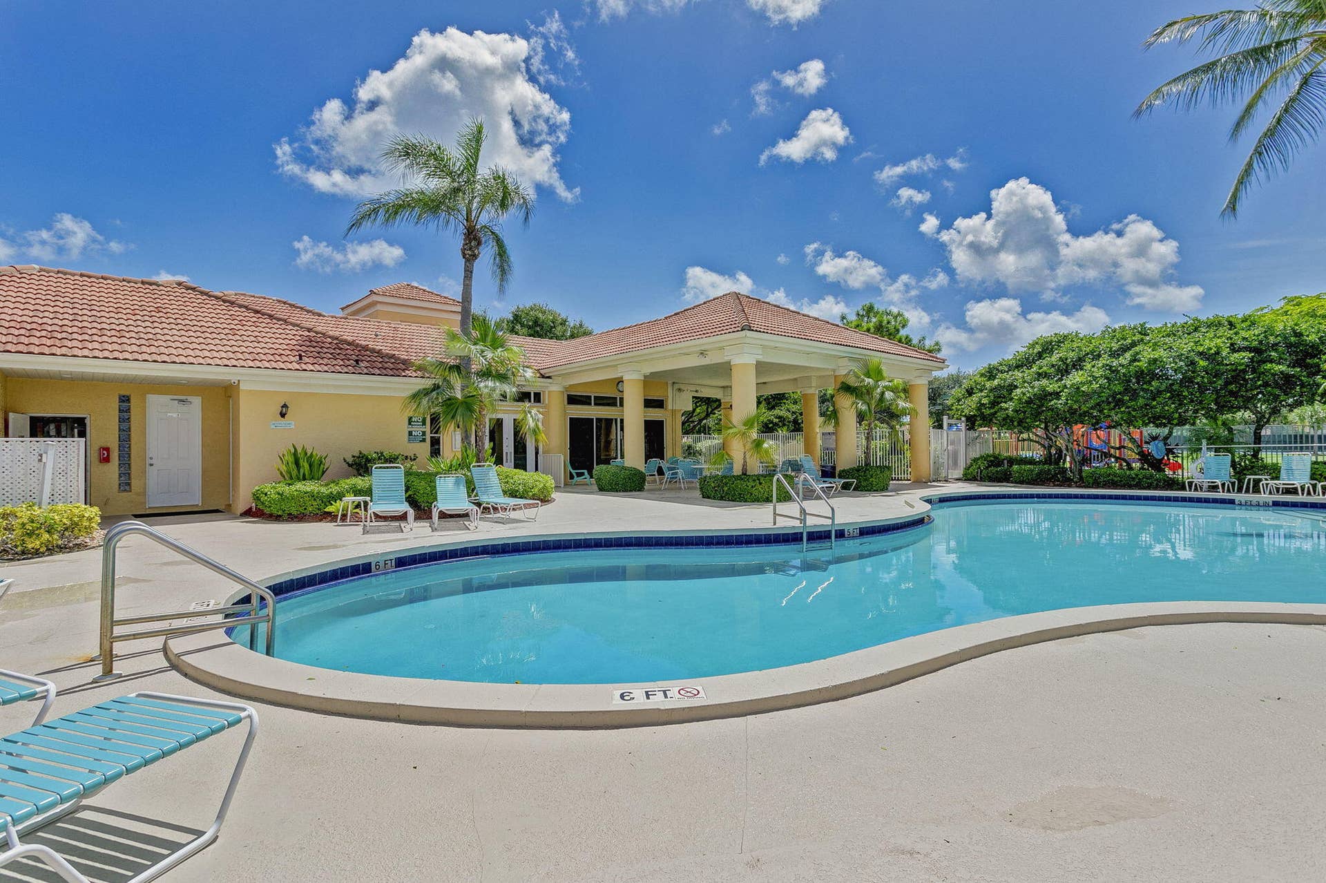 8021 Via Hacienda, Riviera Beach, FL 33418 96-web-or-mls-56-print-86_320a5988