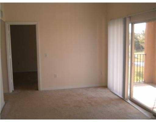 4200 San Marino Boulevard, #306, West Palm Beach, FL 33409 Dining Room