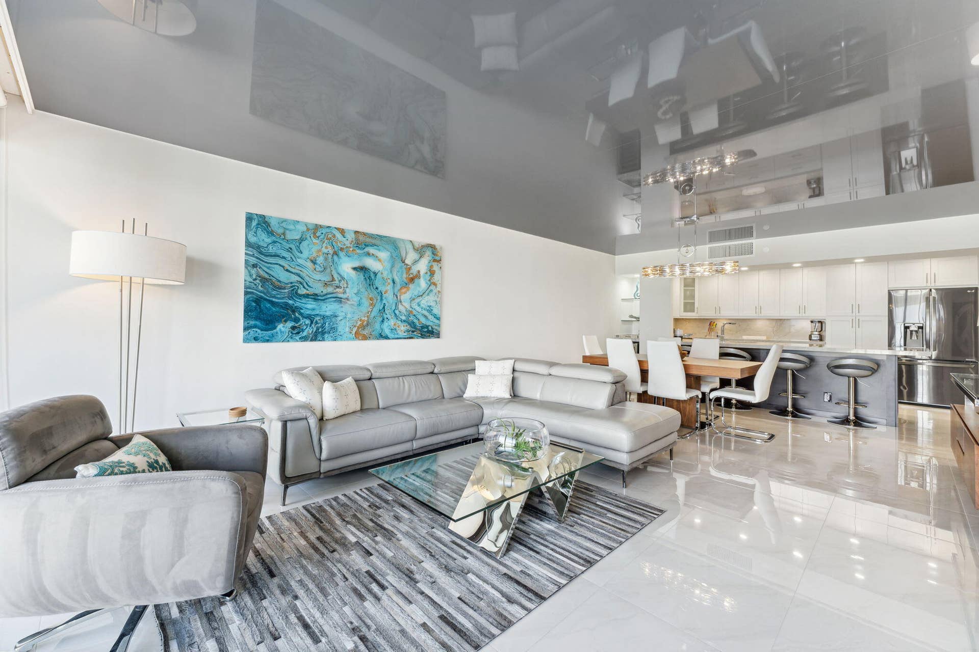 Open floor plan with 24" porcelain tile floor