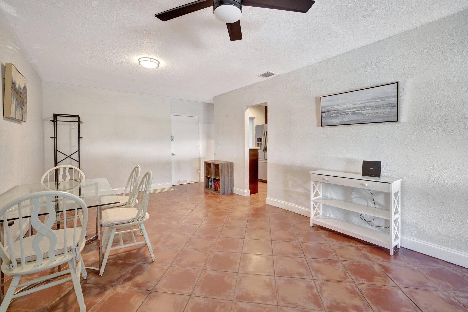 2400 NE 33rd Avenue, #211, Fort Lauderdale, FL 33305 15-web-or-mls-699A5227