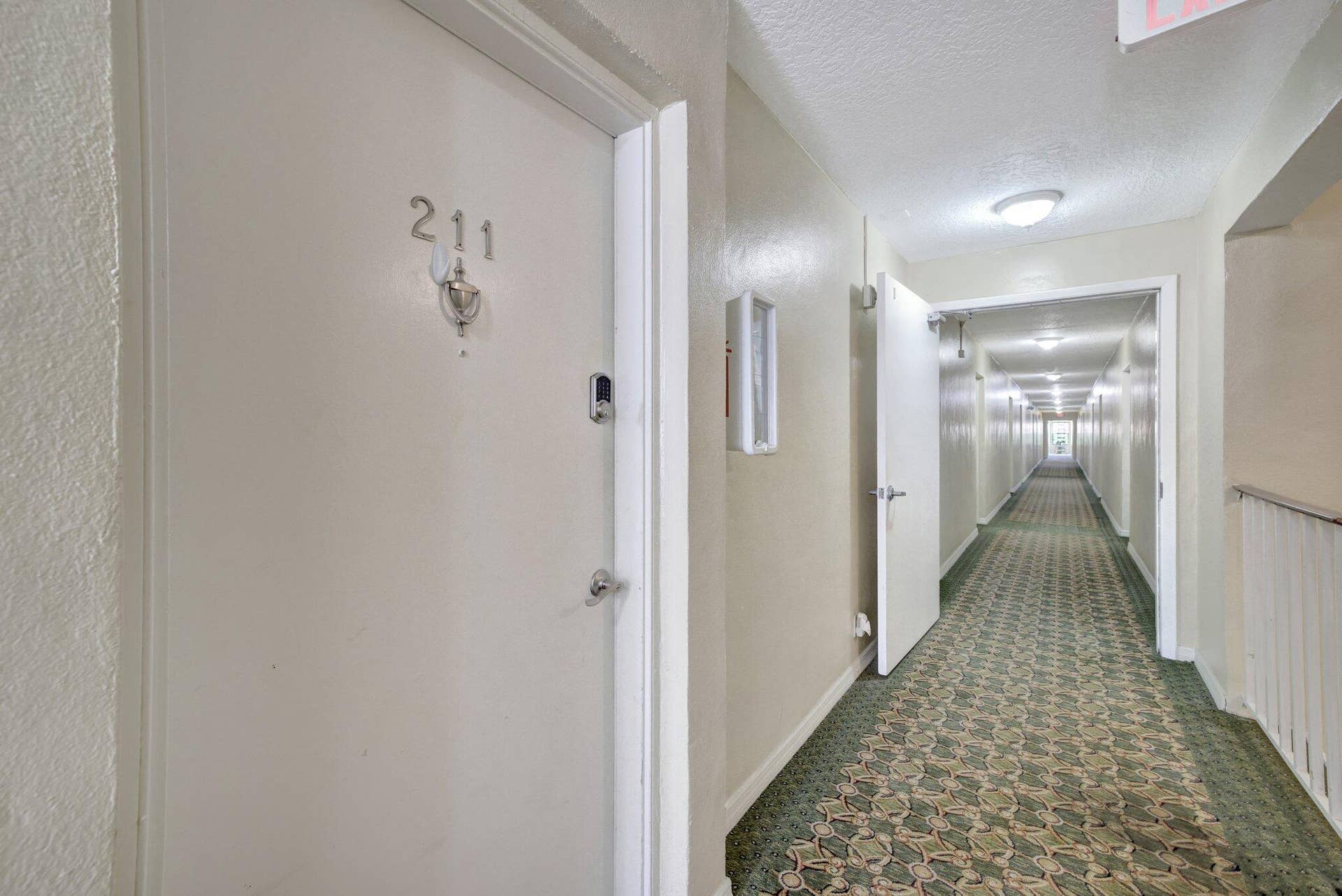 2400 NE 33rd Avenue, #211, Fort Lauderdale, FL 33305 7-web-or-mls-699A5337
