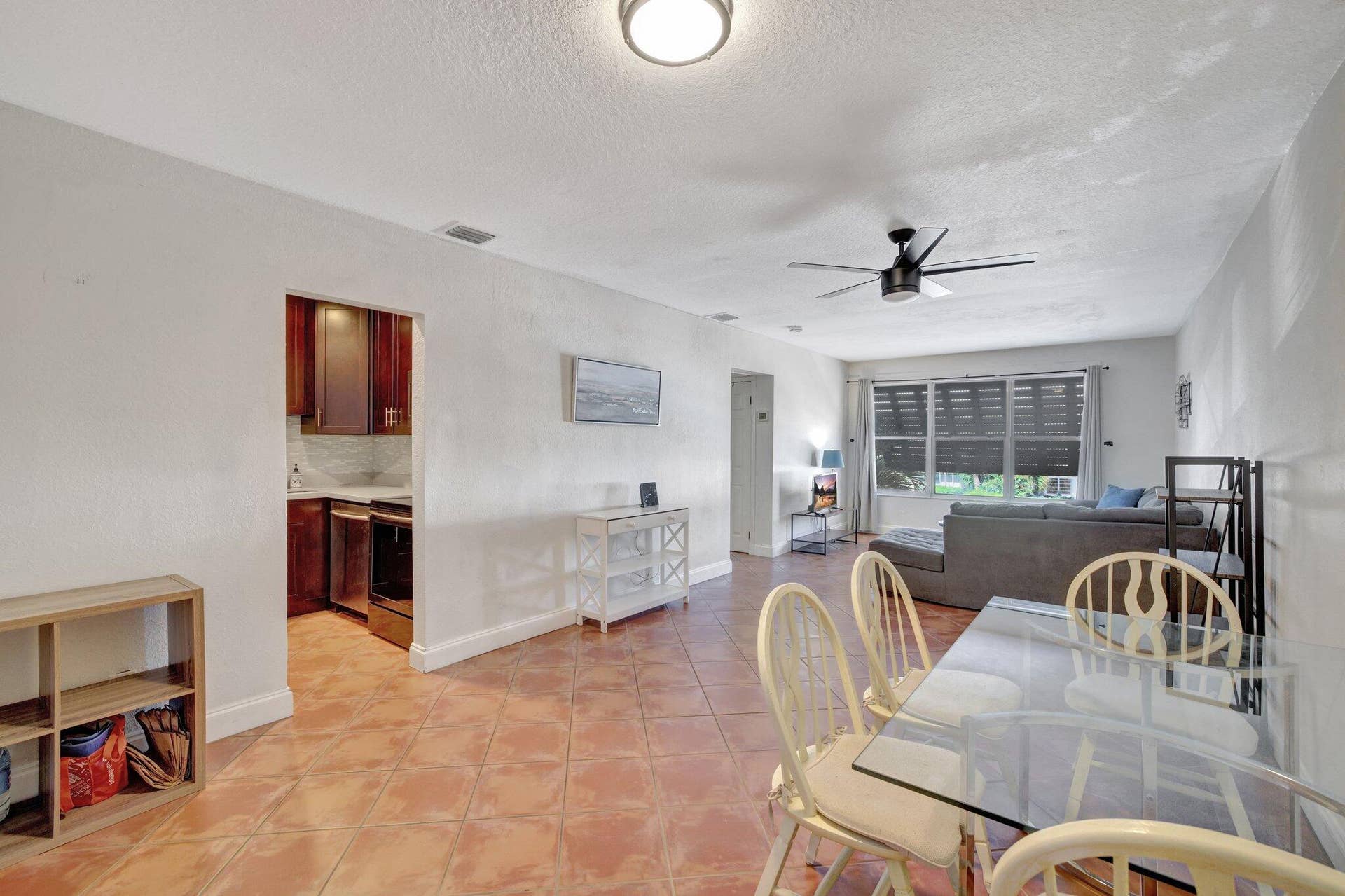 2400 NE 33rd Avenue, #211, Fort Lauderdale, FL 33305 10-web-or-mls-699A5187