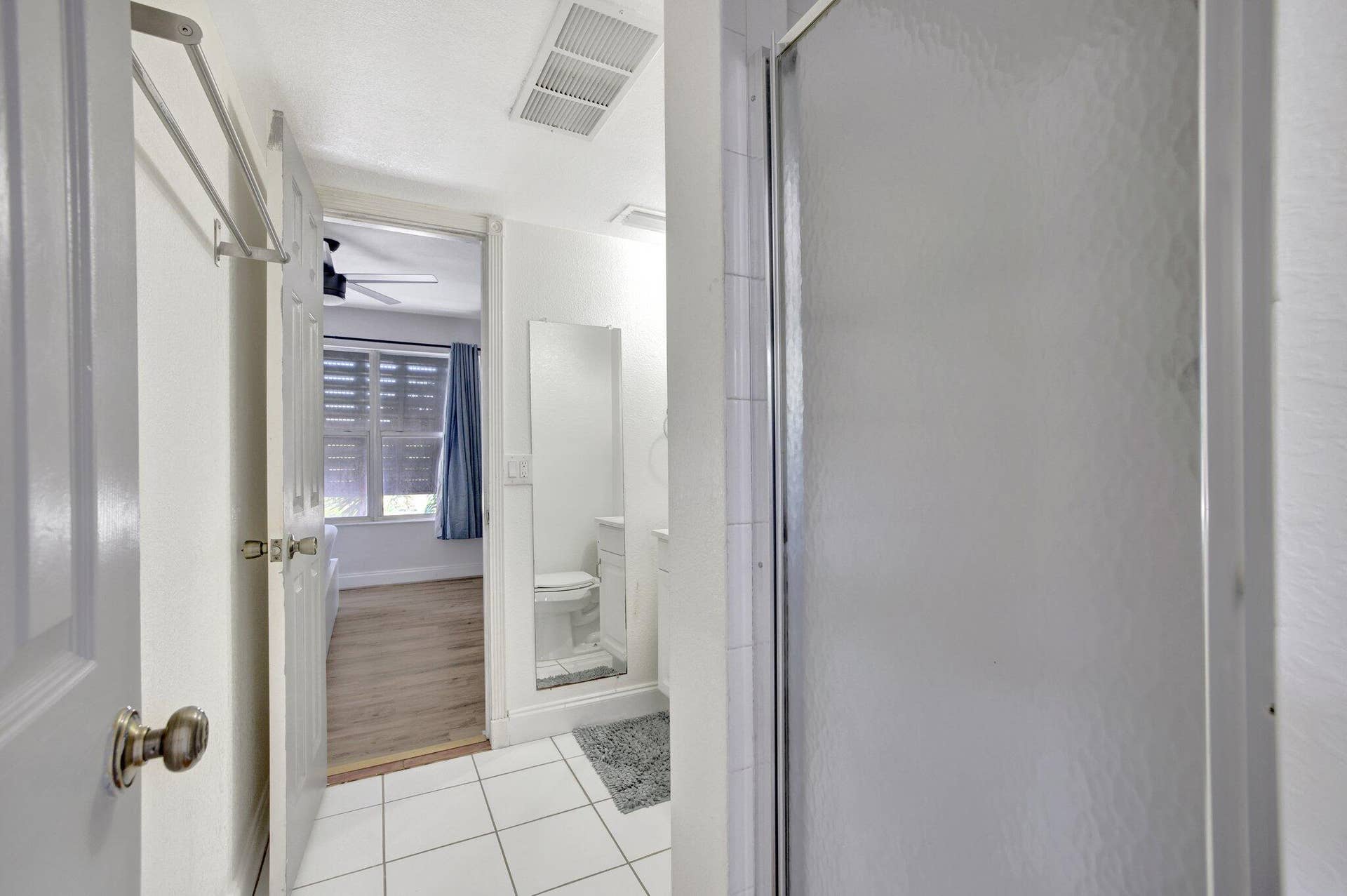 2400 NE 33rd Avenue, #211, Fort Lauderdale, FL 33305 26-web-or-mls-699A5312