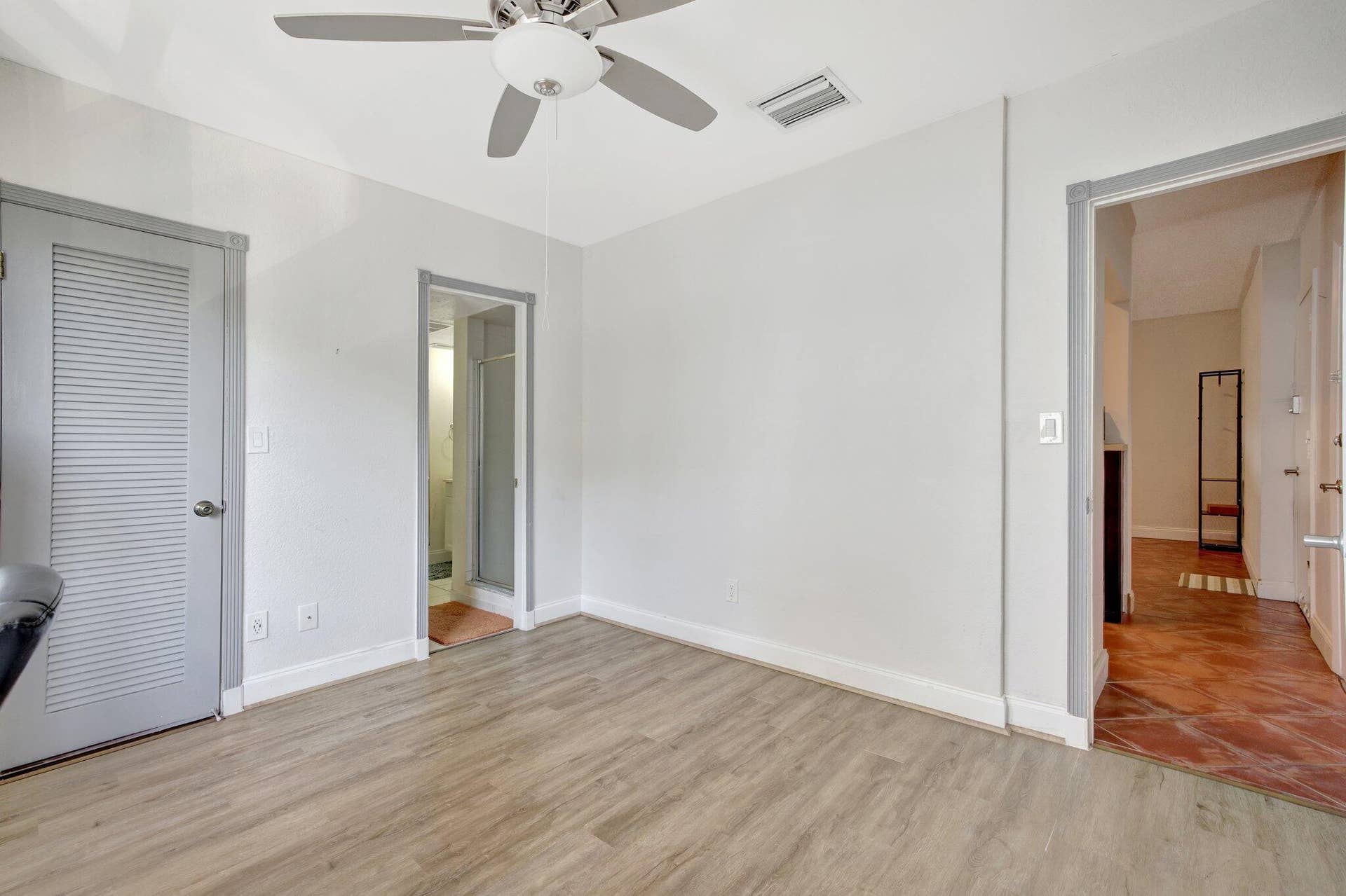 2400 NE 33rd Avenue, #211, Fort Lauderdale, FL 33305 28-web-or-mls-699A5322