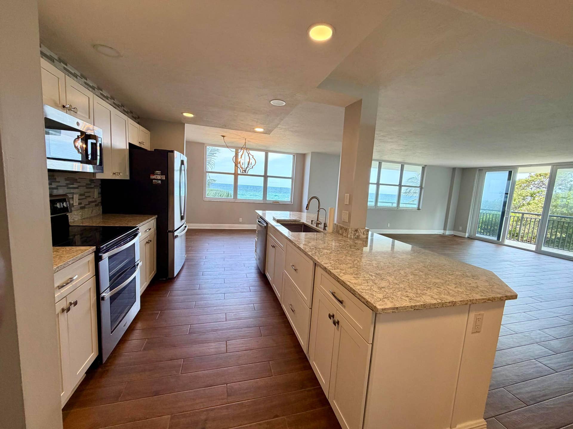 1147 Hillsboro Mile, #214, Hillsboro Beach, FL 33062 IMG_2438