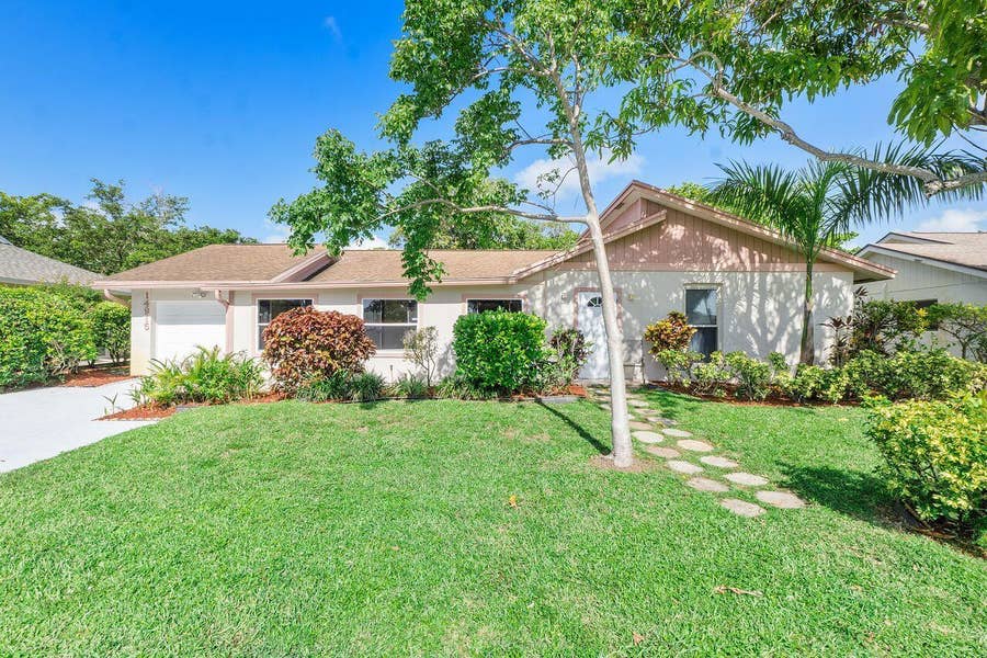 Property photo for 14915 Peppermill Lane, Delray Beach, FL