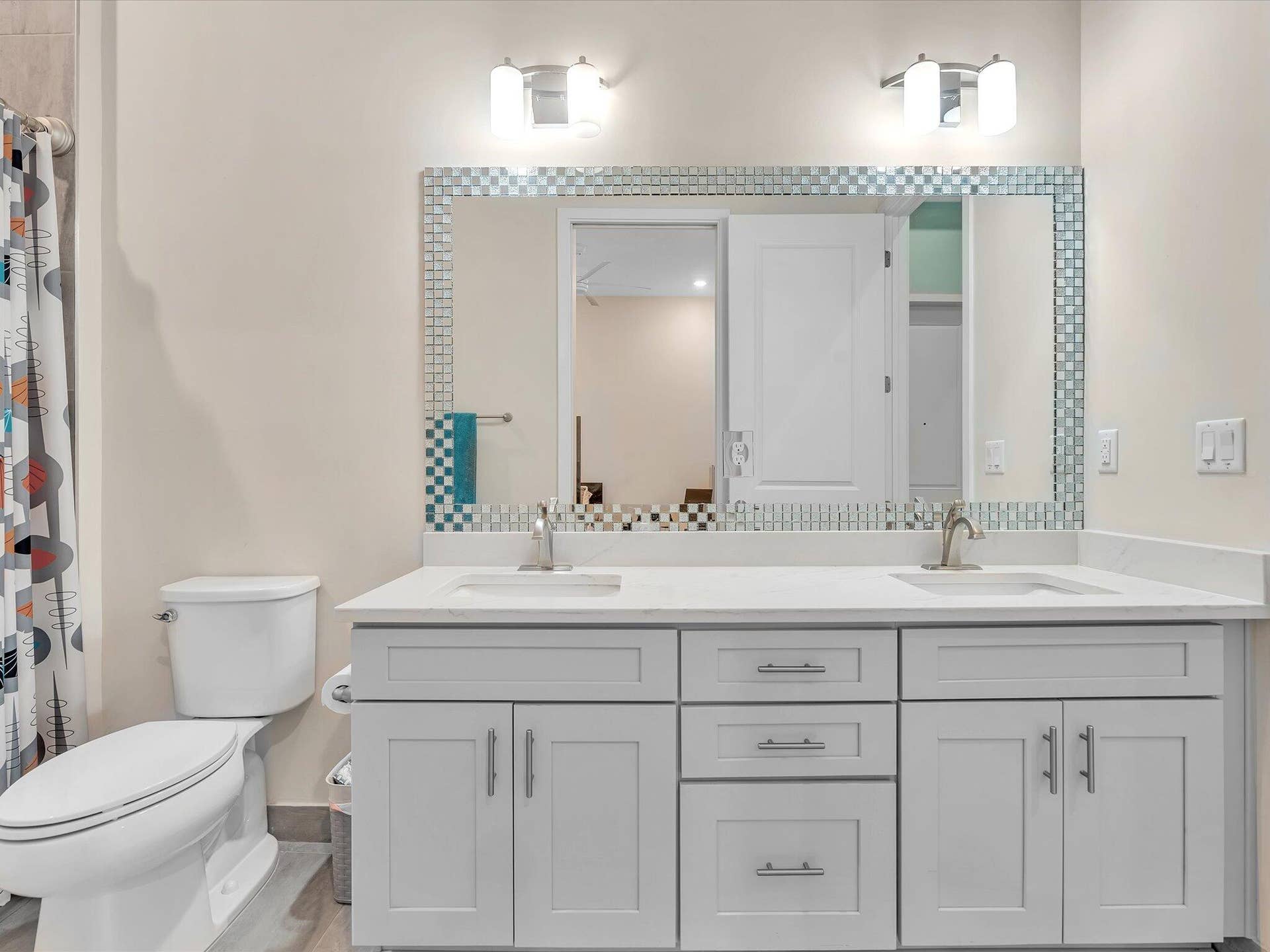 Guest Bathroom 3