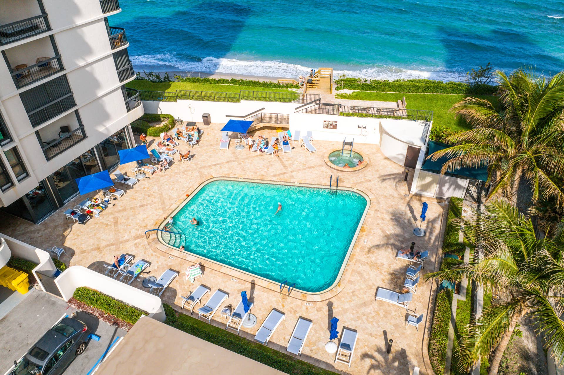 5380 N Ocean Drive N, #5g, Riviera Beach, FL 33404 Community Pool