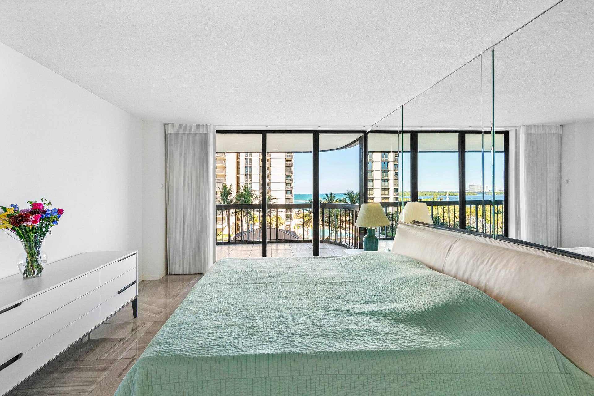5380 N Ocean Drive N, #5g, Riviera Beach, FL 33404 Primary Suite